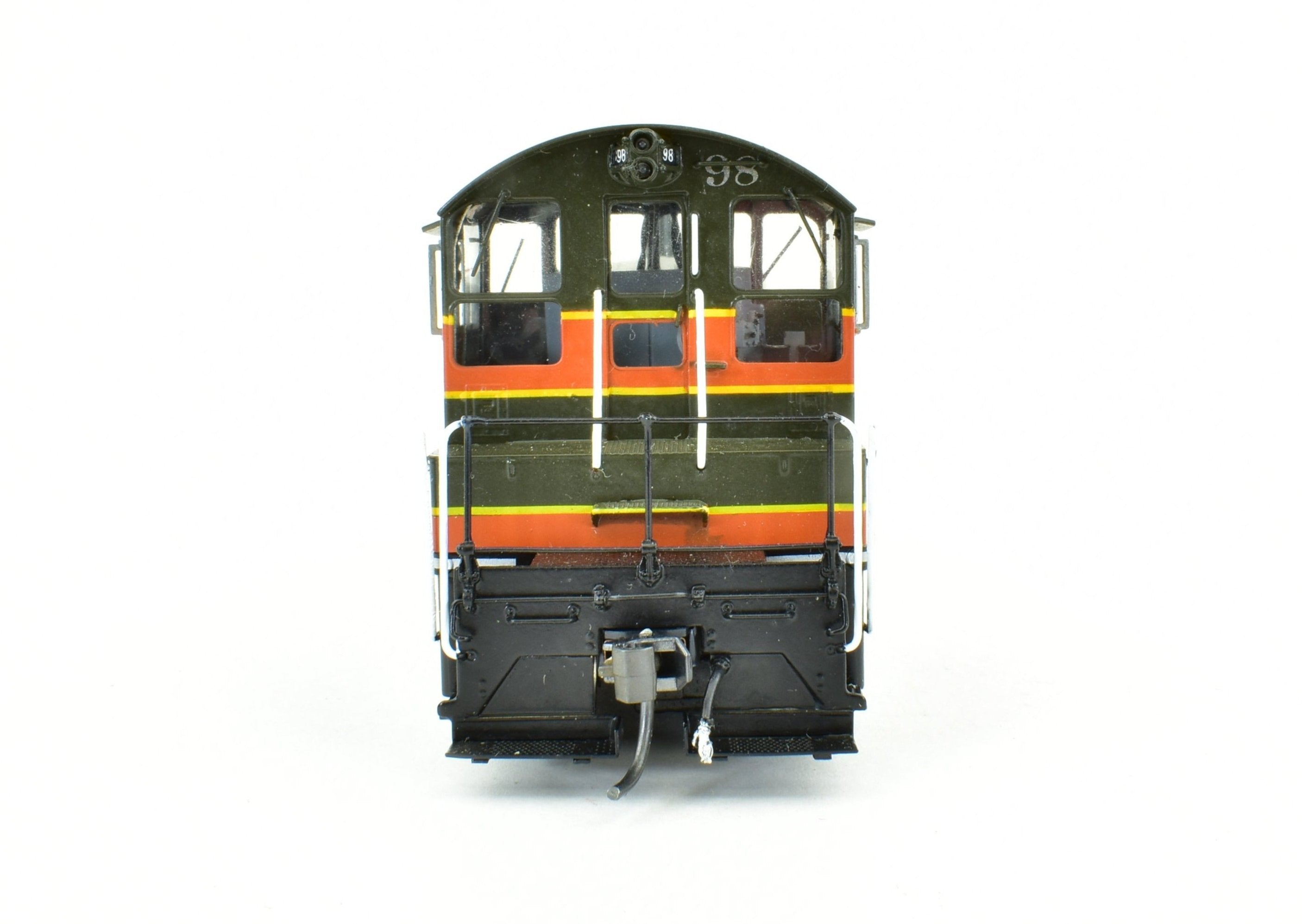 HO Scale Brass Great Northern EMD SW-8 800HP Pro-Painted Switcher by Oriental Limited