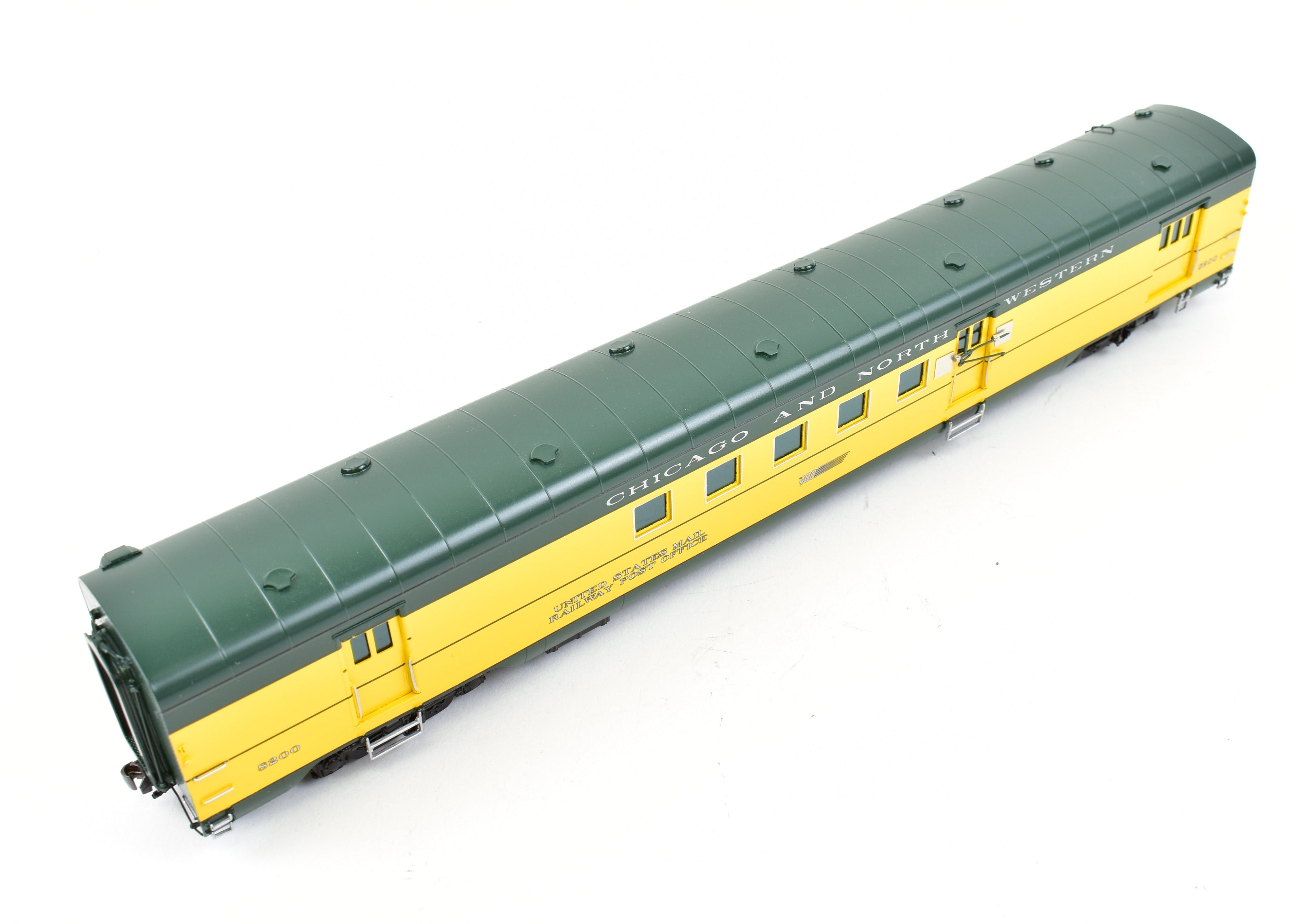 HO Brass C&NW Chicago and North Western 400 60' Mail RPO Baggage Car #8200