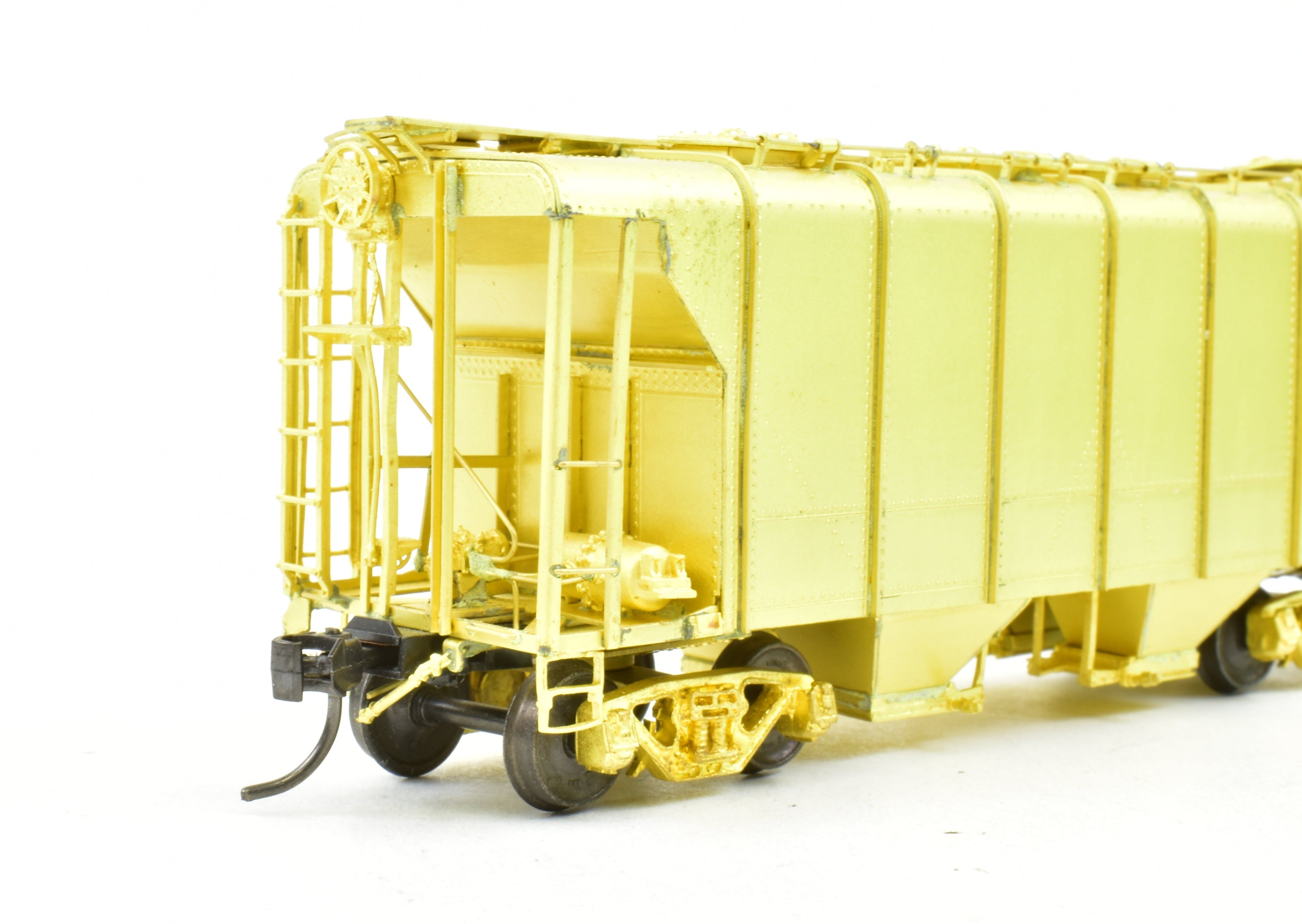 OMI Overland B&O N - 34 Covered Hopper Wagon with Working Hatches