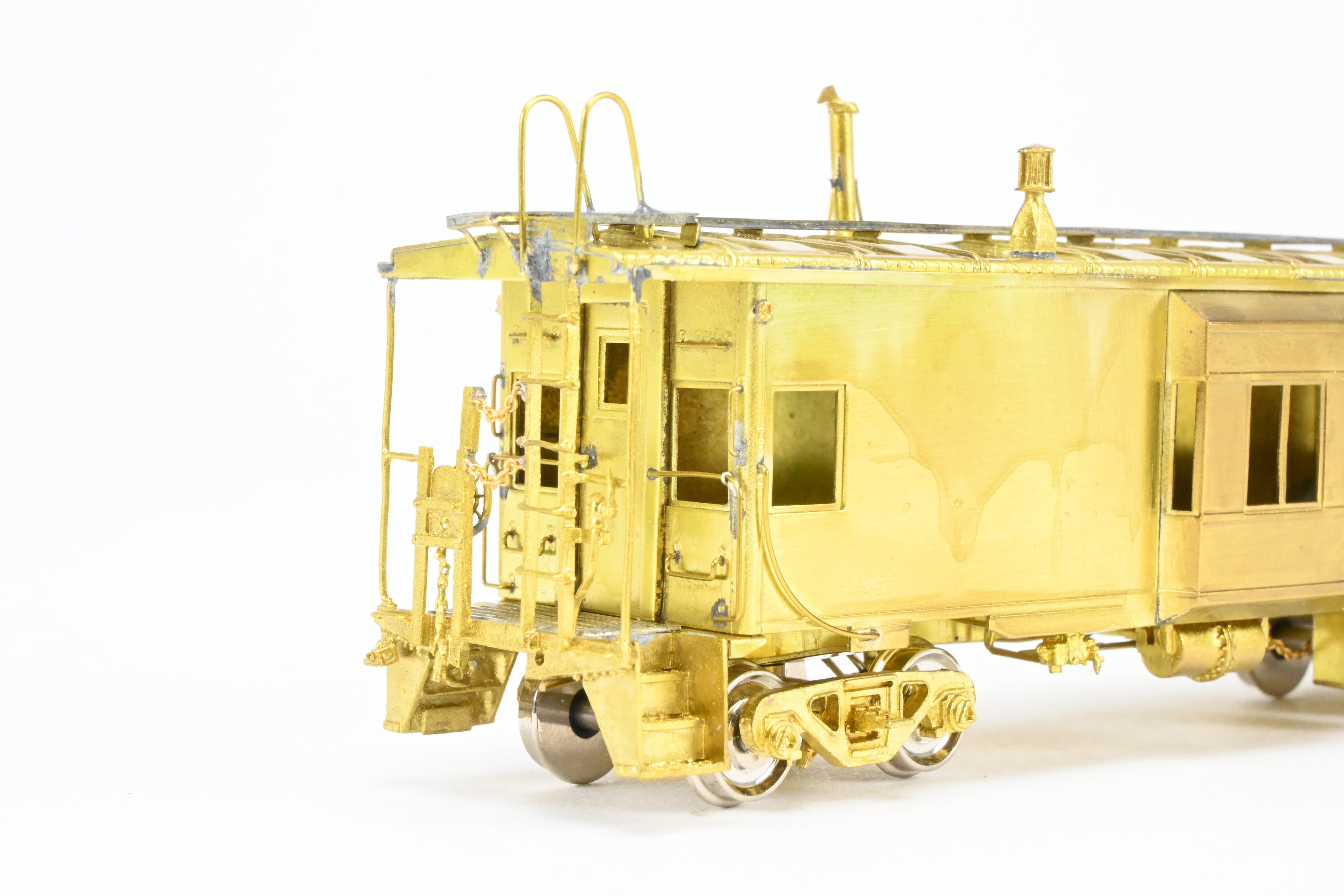 HO Brass OMI WP Western Pacific Early Version Bay Window Caboose #426 - 460 with Roof Walk