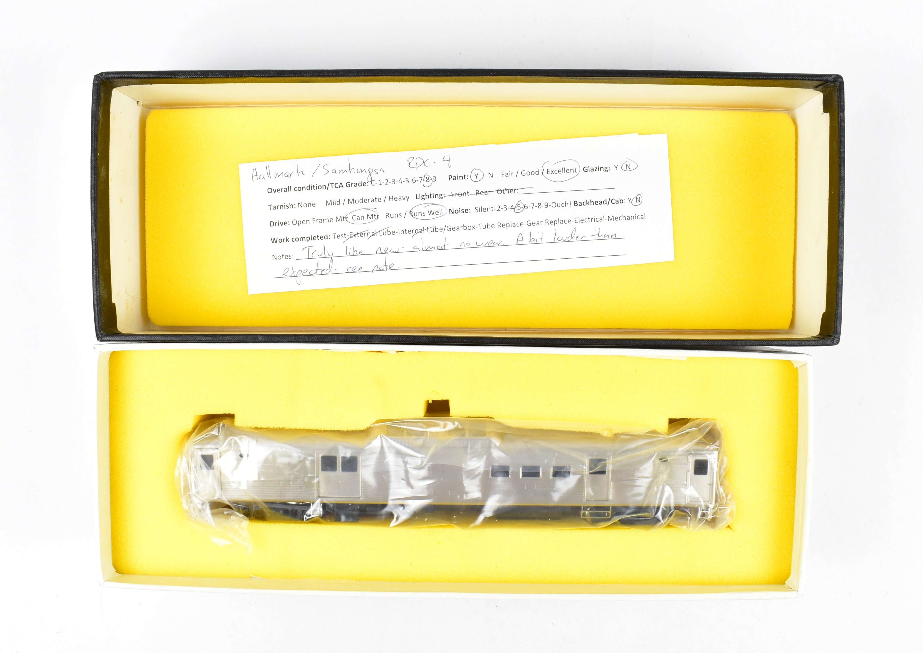1985 HO Scale Brass Hallmark Budd RDC - 4 Rail Diesel Car Model