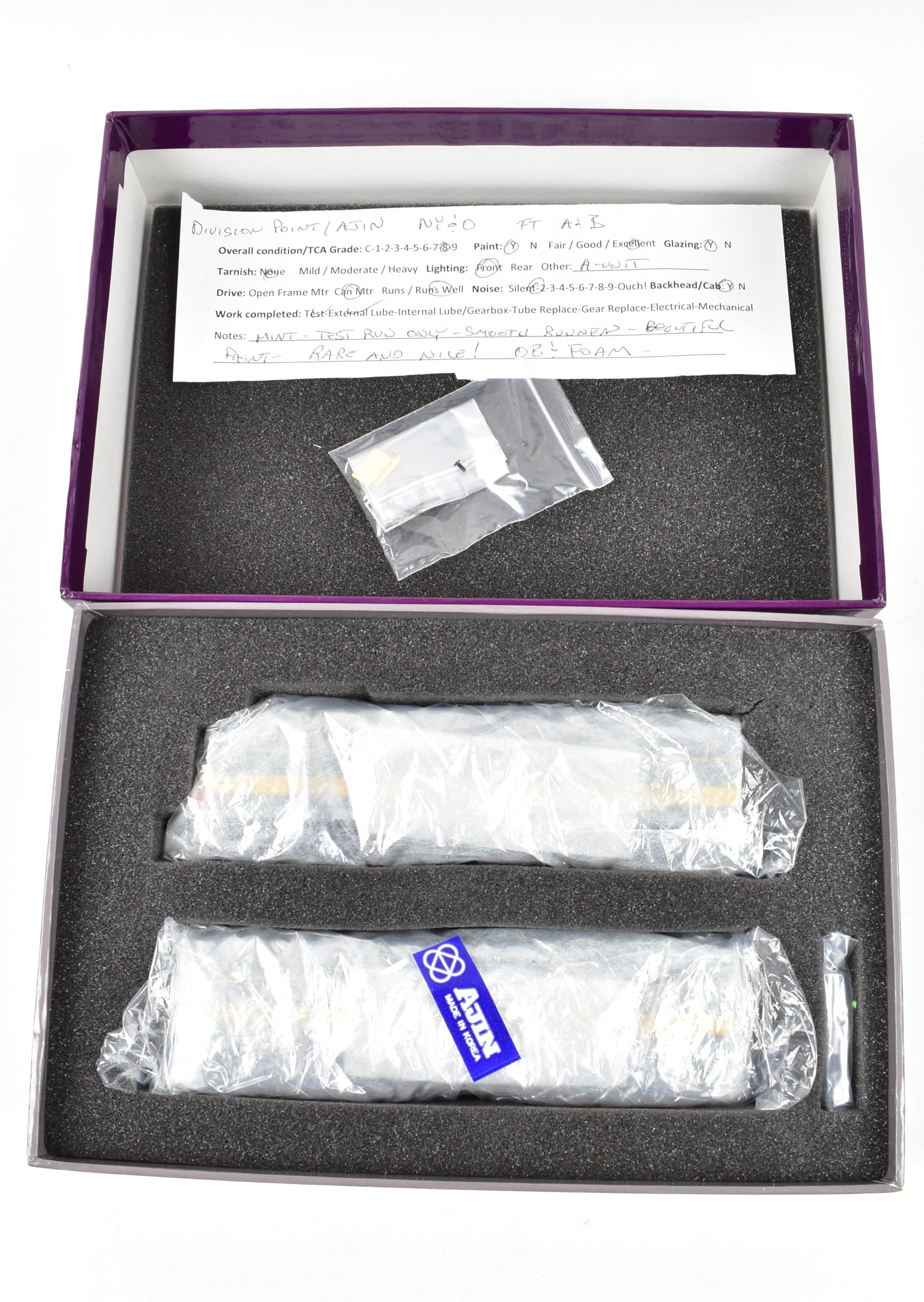 HO Scale Brass Model Train - Division Point NYO&W (New York, Ontario & Western) EMC FTA/B Set, Factory Painted, No. 801, Limited Edition