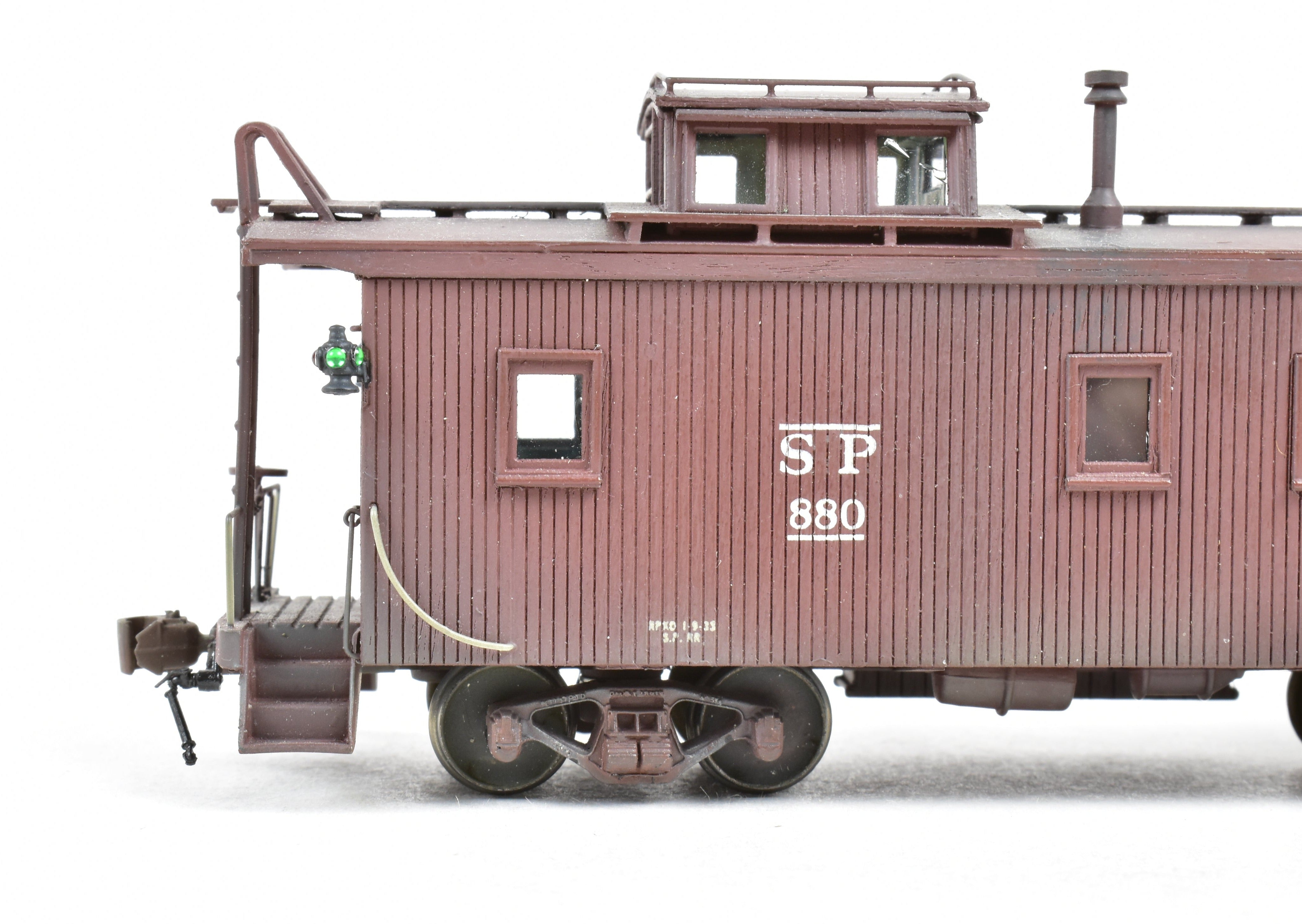 AMB American Model Builders SP Southern Pacific C-30-1 Wood Side Caboose #880 Pro-Assembled