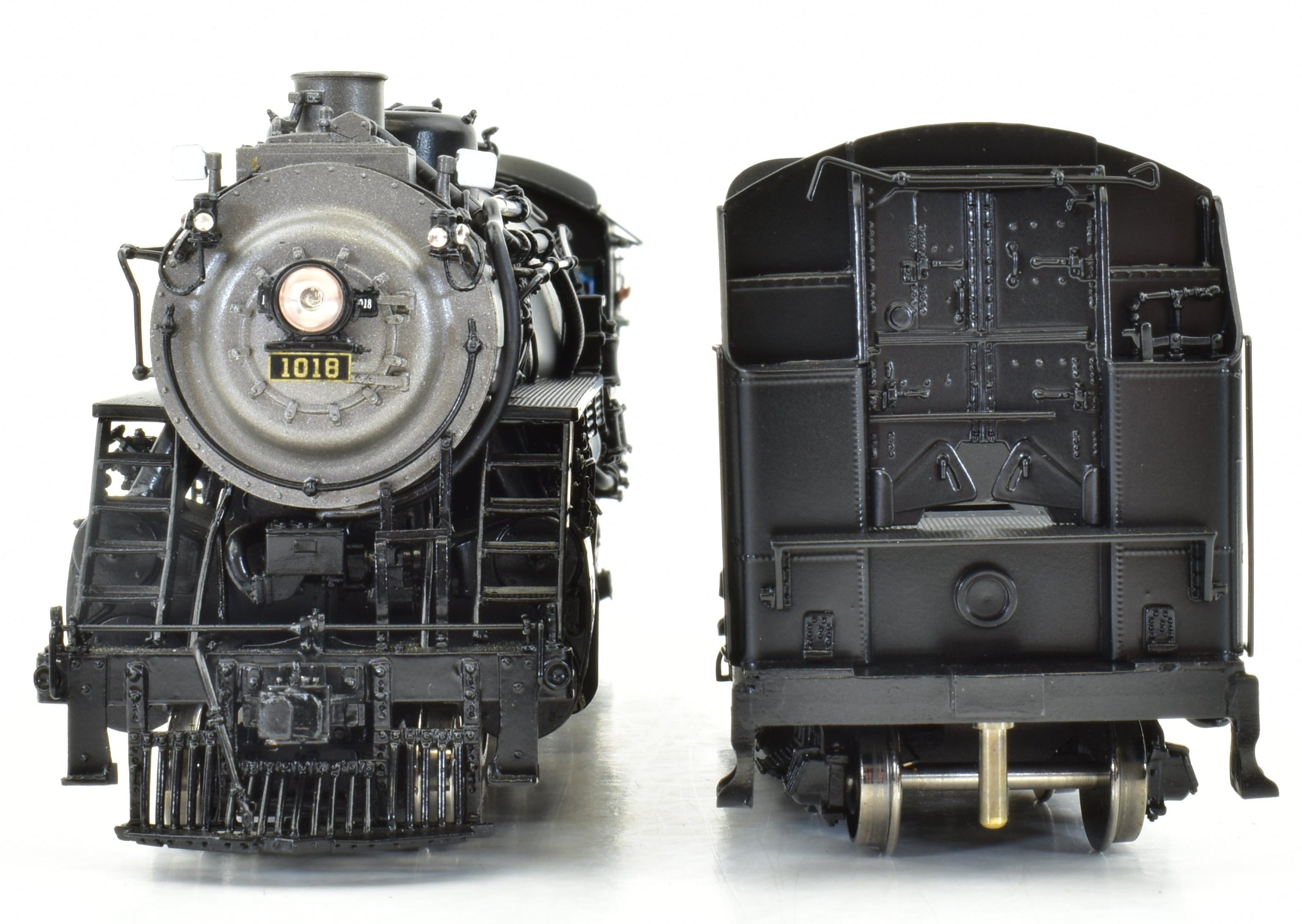 HO Scale Brass Model Train - Division Point Soo Line L2 2-8-2 Factory Painted Locomotive with #1018 Design