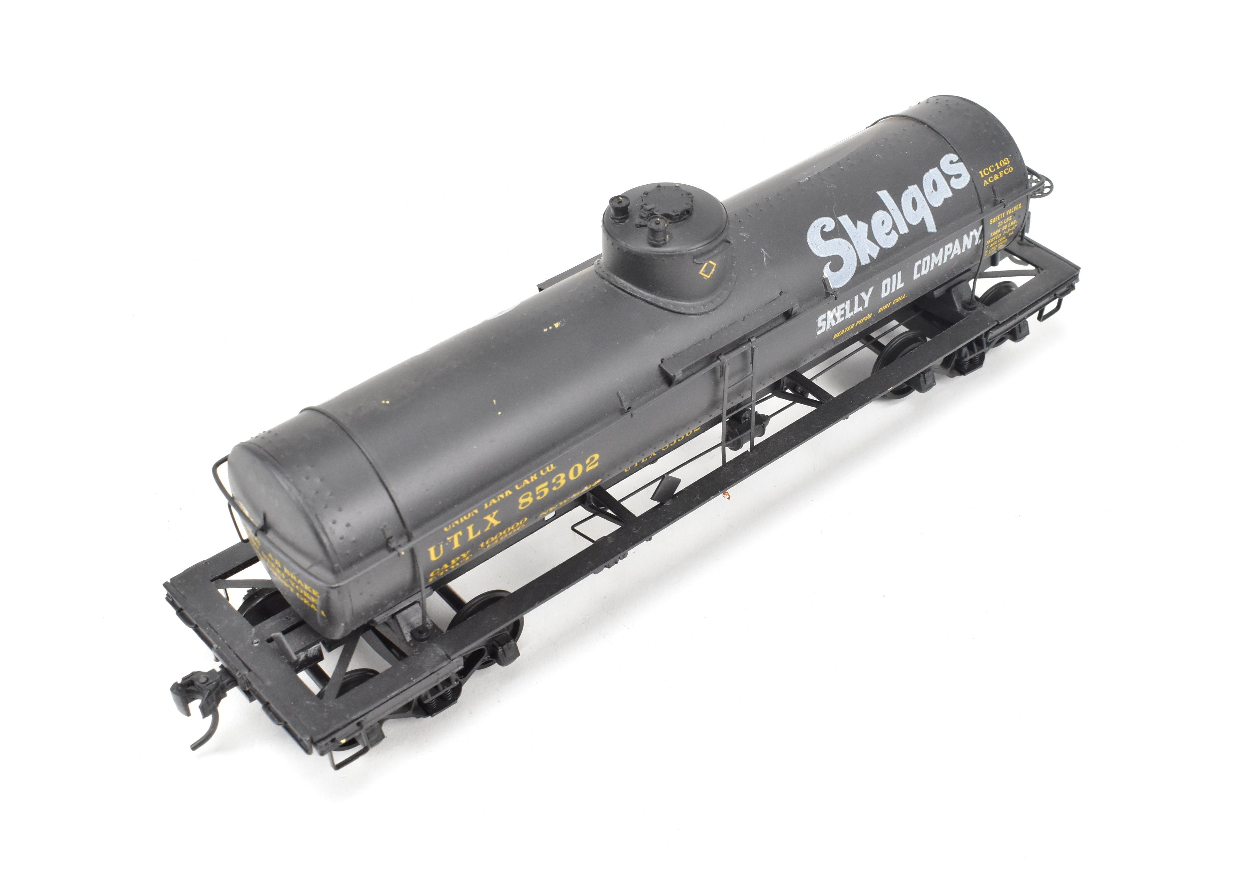 O Scale Custom-Painted Brass Single-Dome Tank Car for Skelly Oil Co.