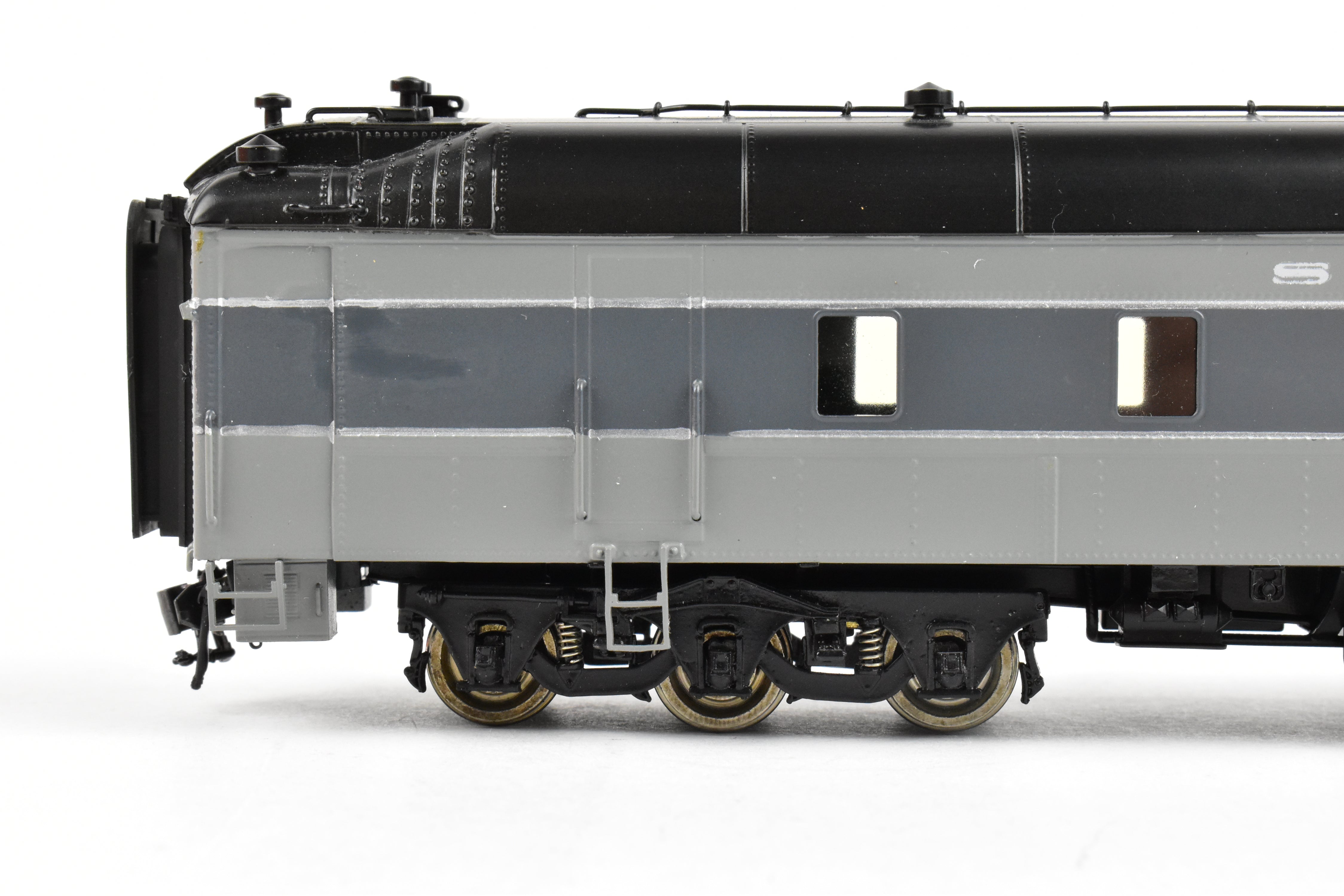 HO Brass Precision Scale Co. Southern Pacific Sacramento Business Car in Factory Two-Tone Gray