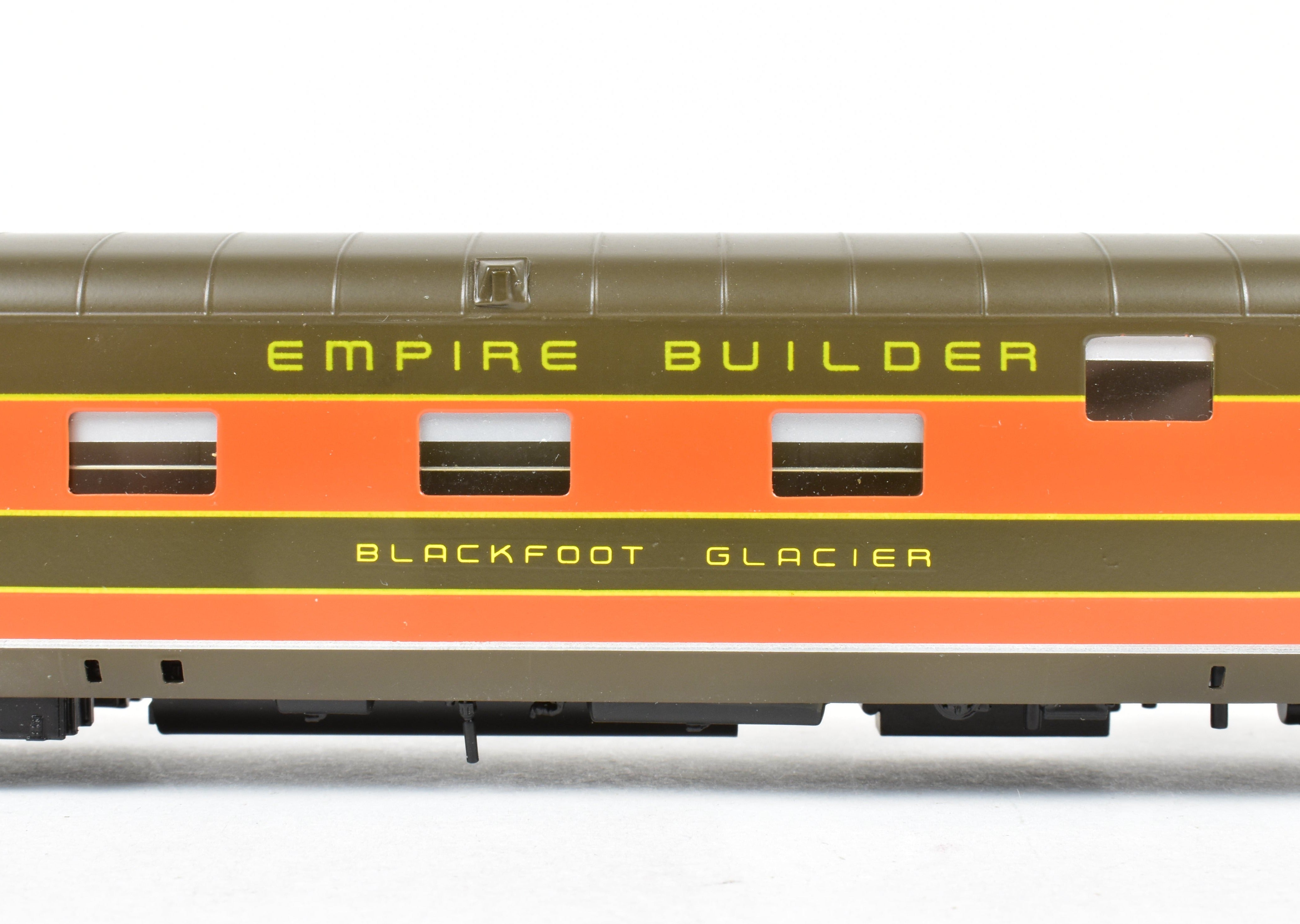 HO Scale Brass Key Imports GN - Great Northern Glacier Series Single Sleeper Car Professionally Painted for Collectors