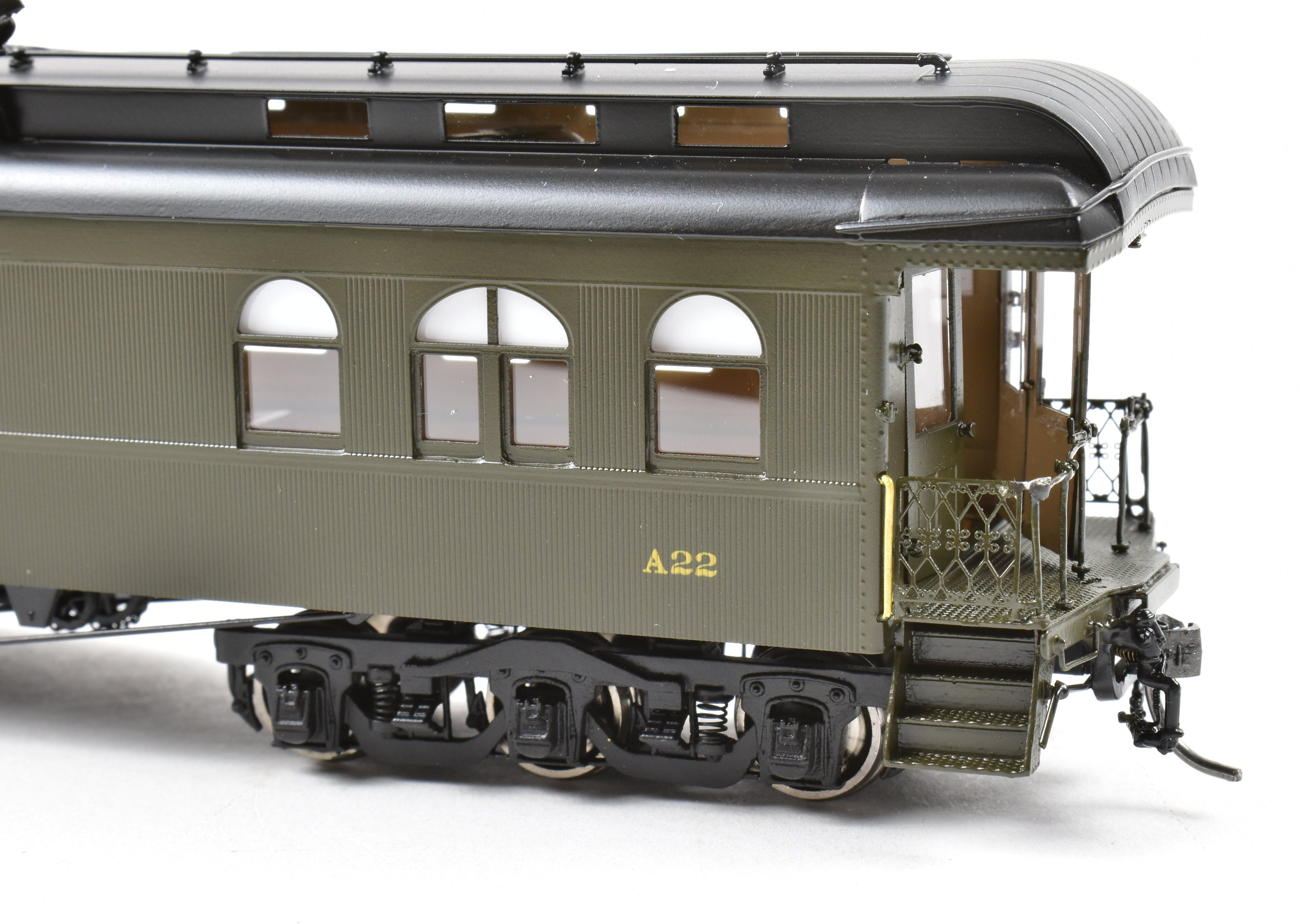 High - Quality HO Scale New Brass Model of North Bank Line (NBL) and Great Northern (GN) A22 Business Car with Wood Sides in Pullman Green for Model Train Enthusiasts