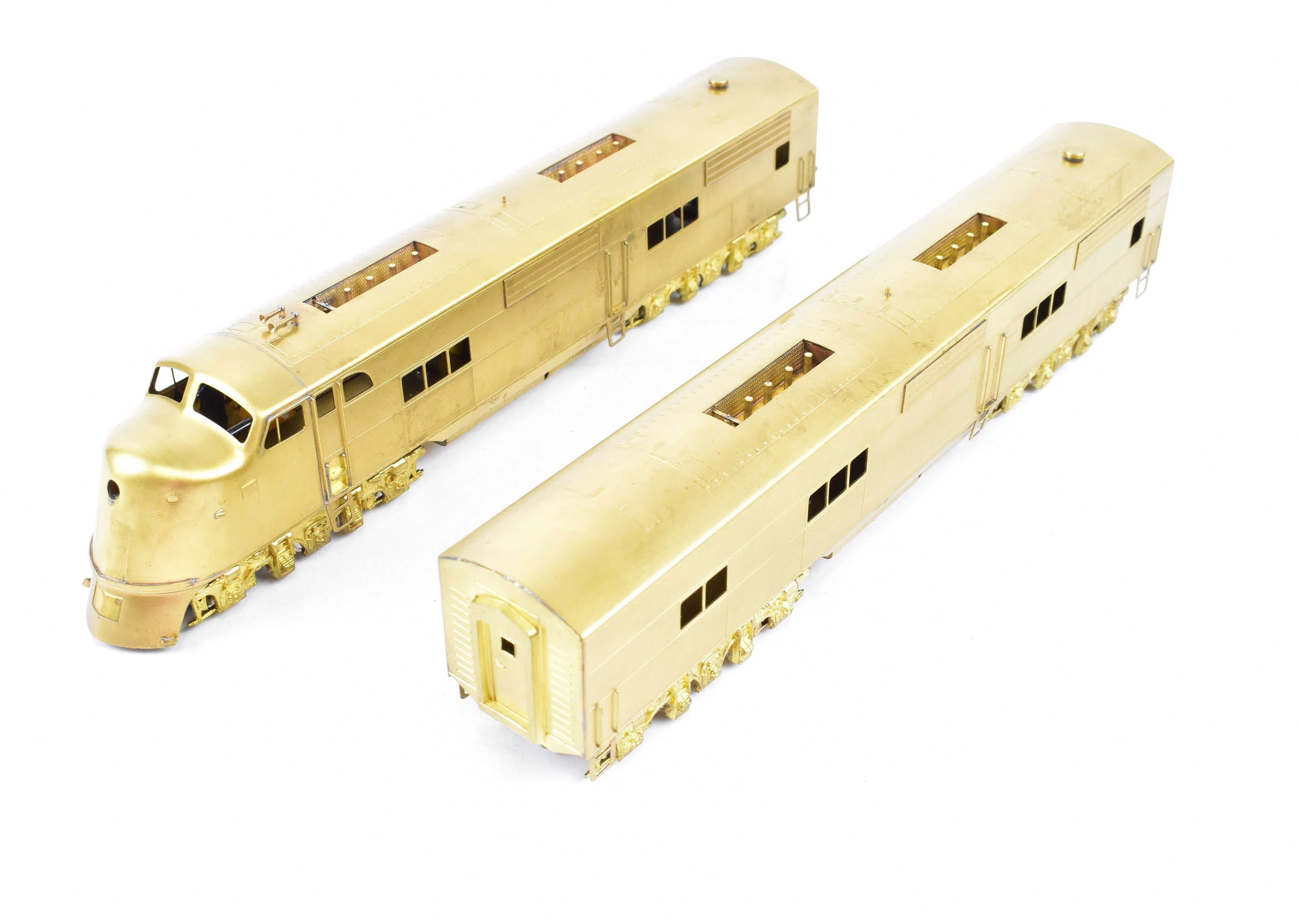 HO Scale Brass Hallmark Model Railroad Set - Various Roads EMC E - 1 A/B Set, Powered A Unit and Unpowered B Unit