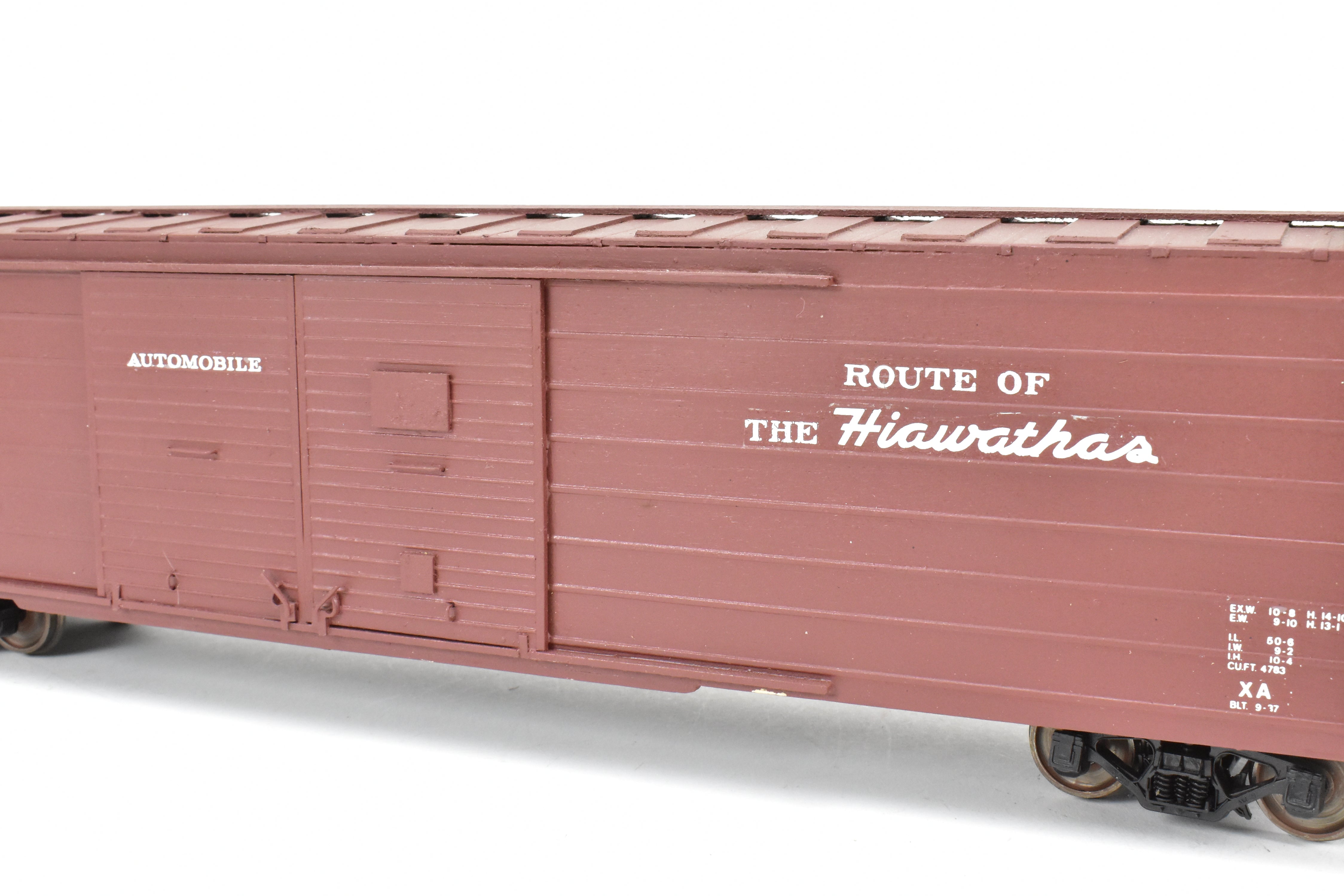 O Scale Model Train Resin Rails Unlimited MILW - Milwaukee Road 50-Foot Double Door Boxcar, Custom-Built and Professionally Painted, Numbered 13500