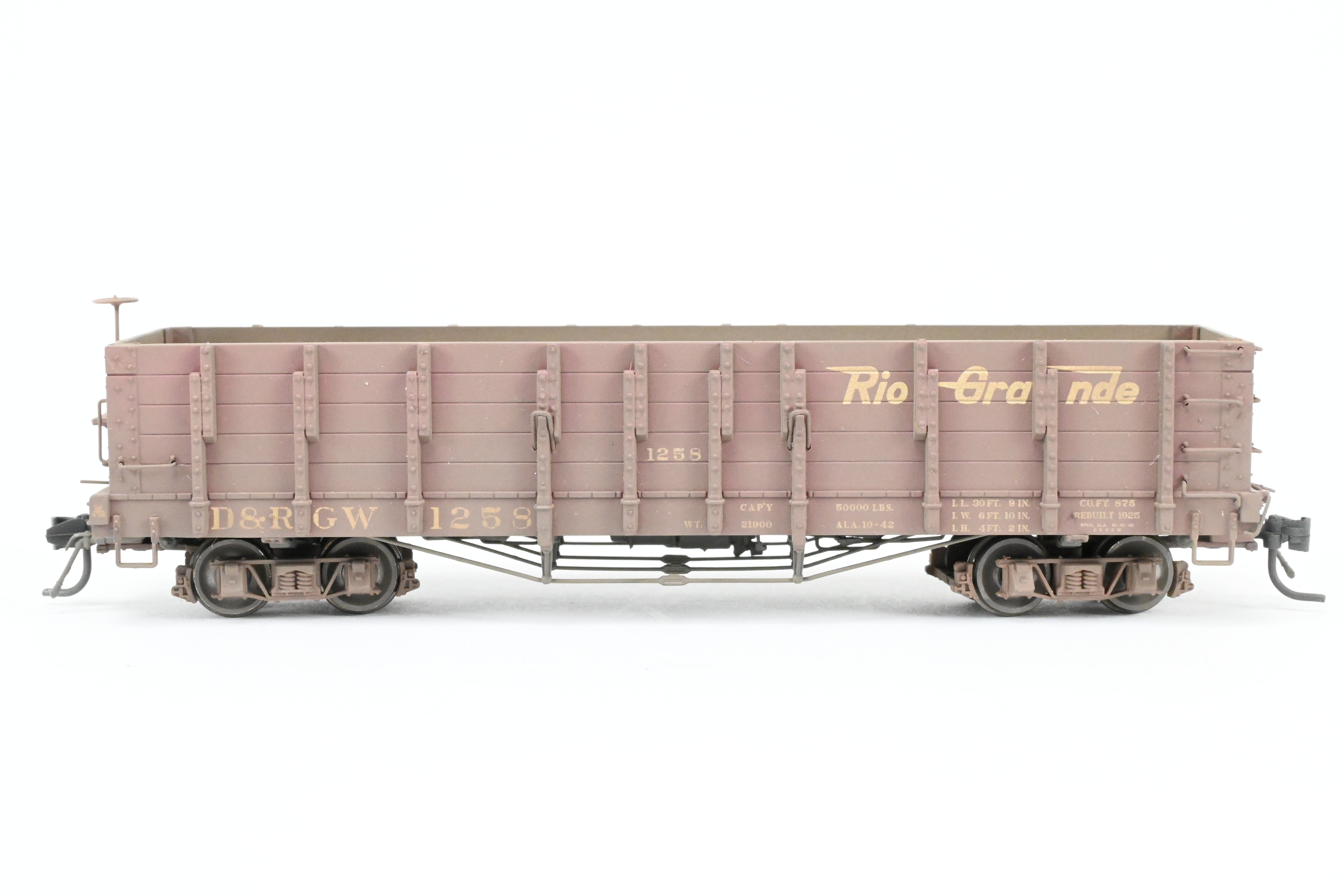 HOn3 Scale Blackstone Models Denver & Rio Grande Western High Side Gondola Model - Flying Grande Herald No. 1258, Weathered Finish