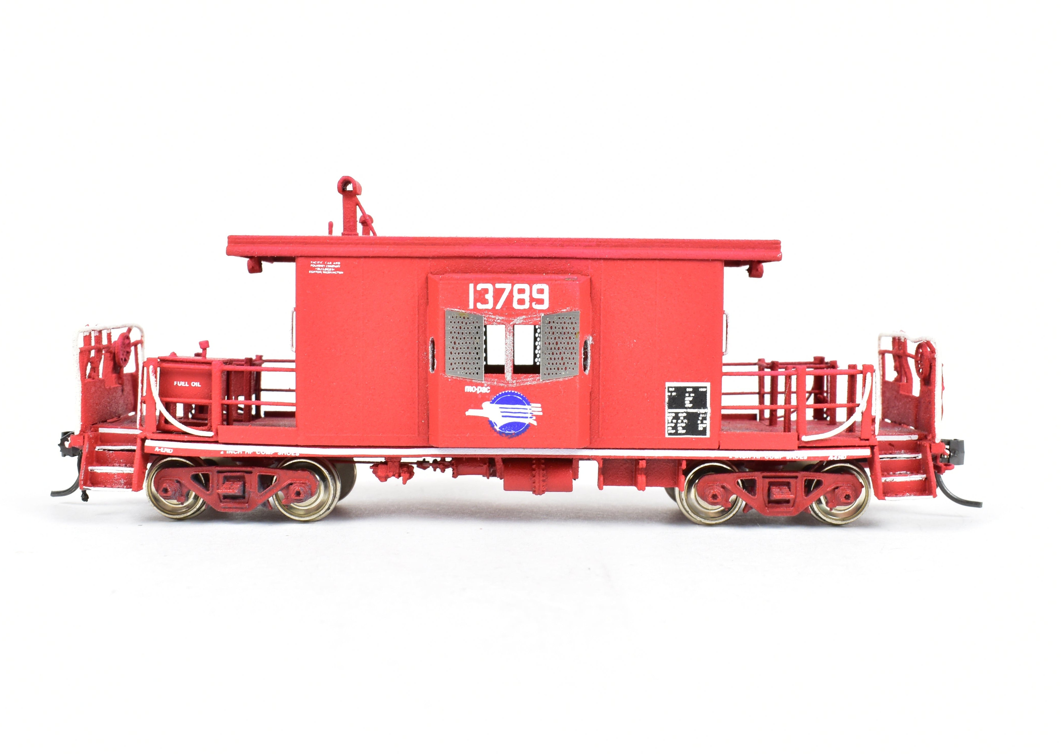 OMI HO Brass Missouri Pacific Bay Window Caboose with Small Side Windows, Custom Painted