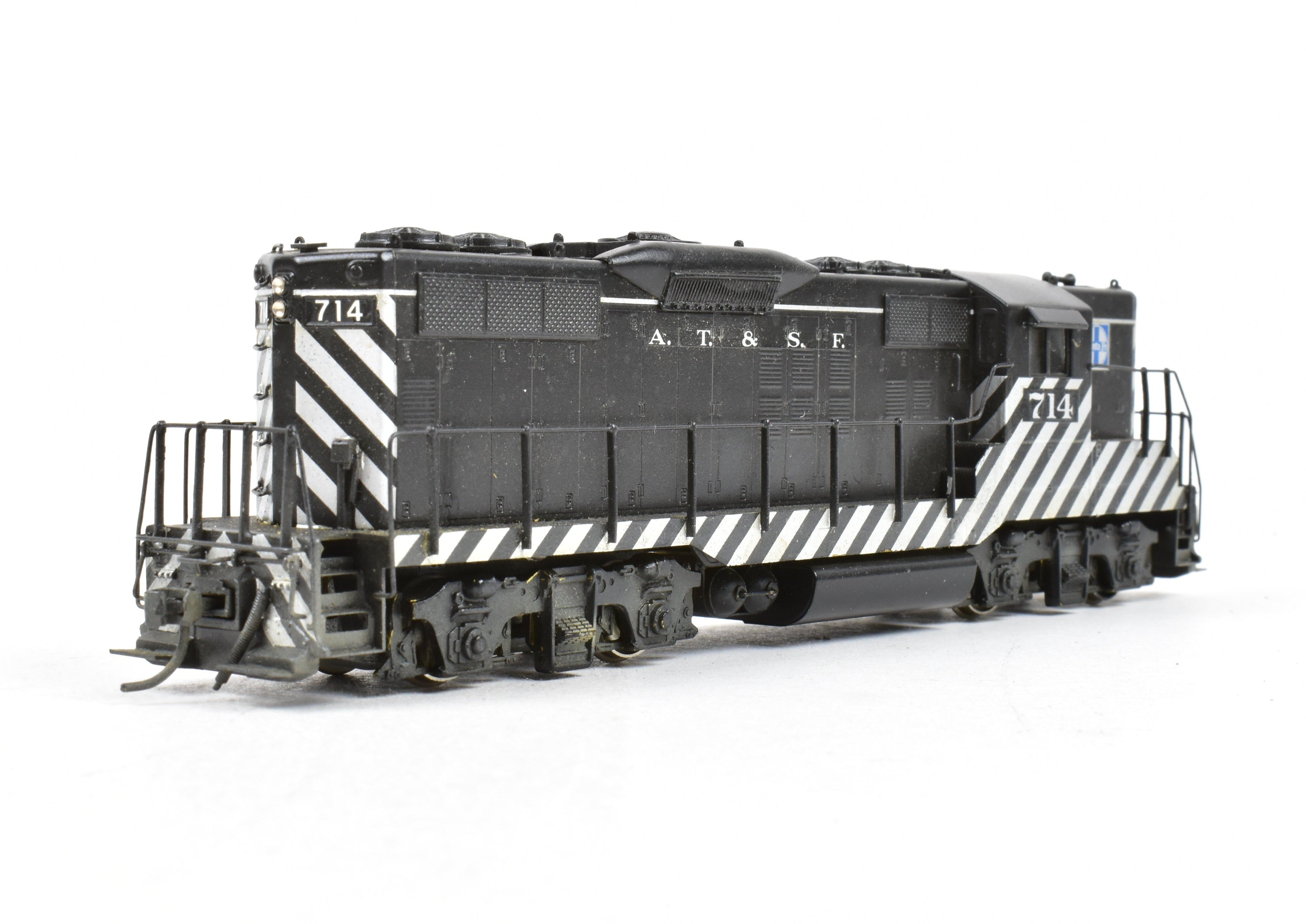 High - Quality HO Scale Brass Hallmark Models ATSF - Santa Fe EMD GP - 9 Diesel Locomotive with Custom Painted Finish and New NWSL Gears