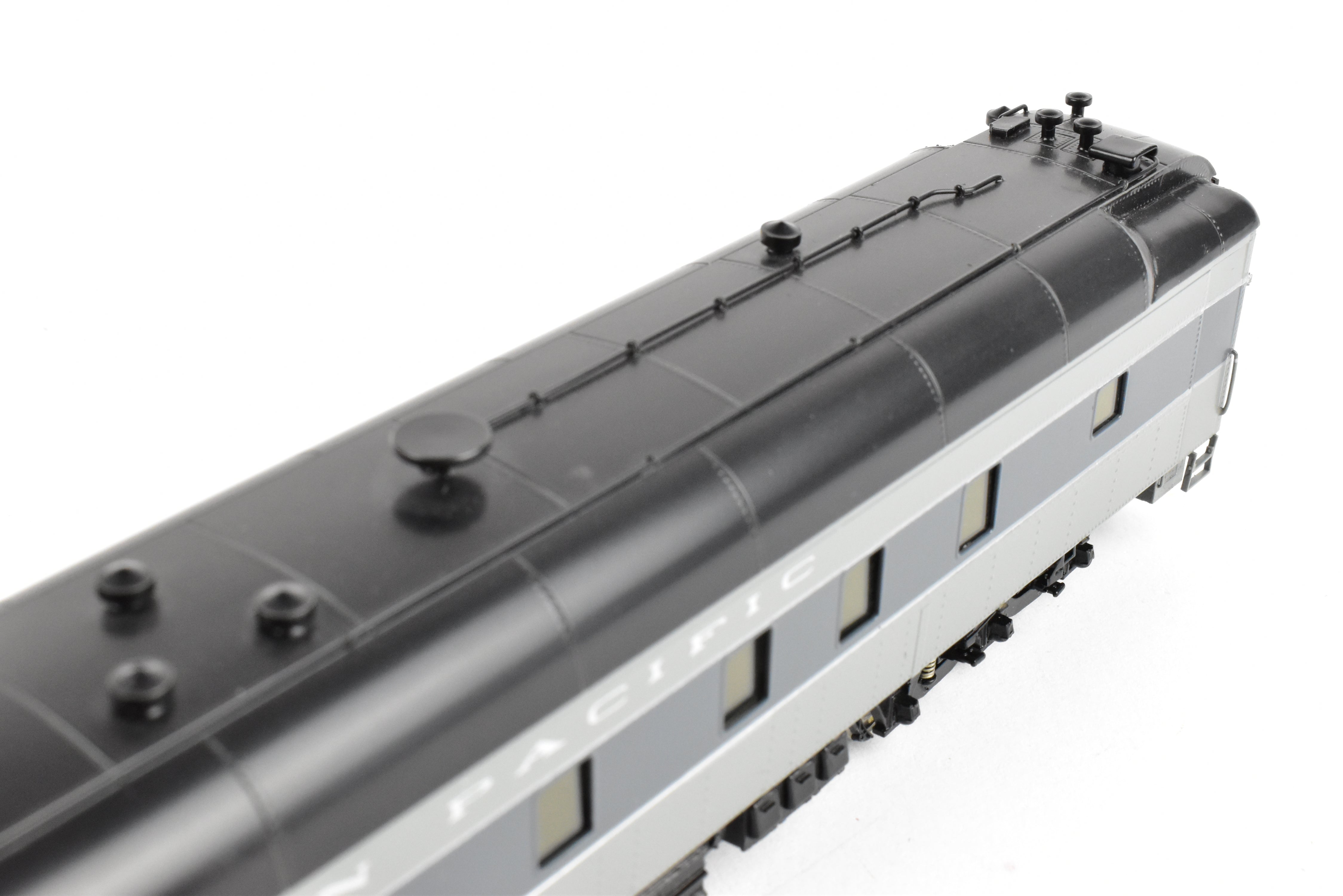 HO Brass Precision Scale Co. Southern Pacific Sacramento Business Car in Factory Two-Tone Gray