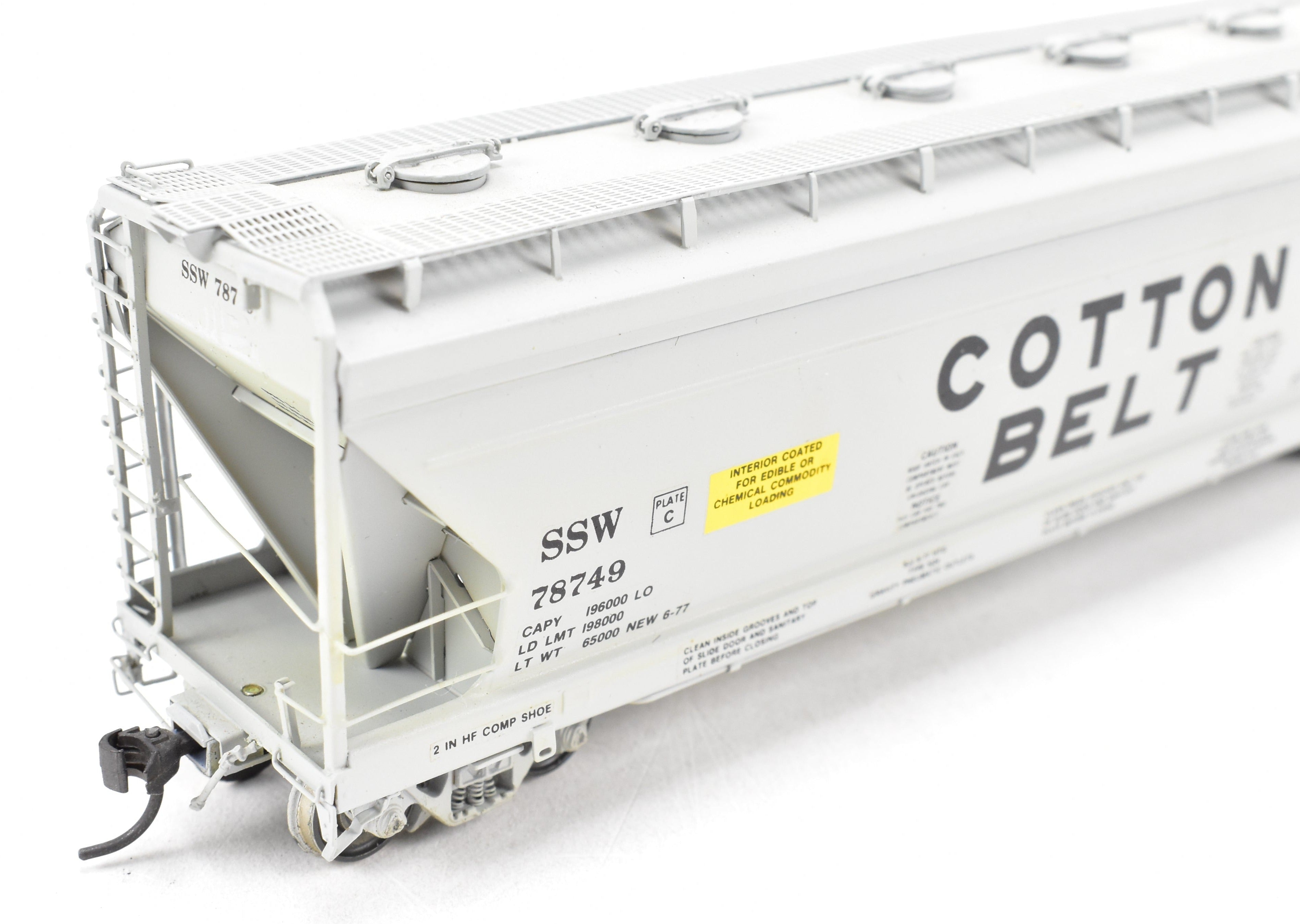 HO Scale Brass Model Train - Overland Models, Inc. (OMI) SSW - Cotton Belt ACF 3 - Bay Centerflow 4650 Covered Hopper with 6 Round Hatches, Car Number CP 78749