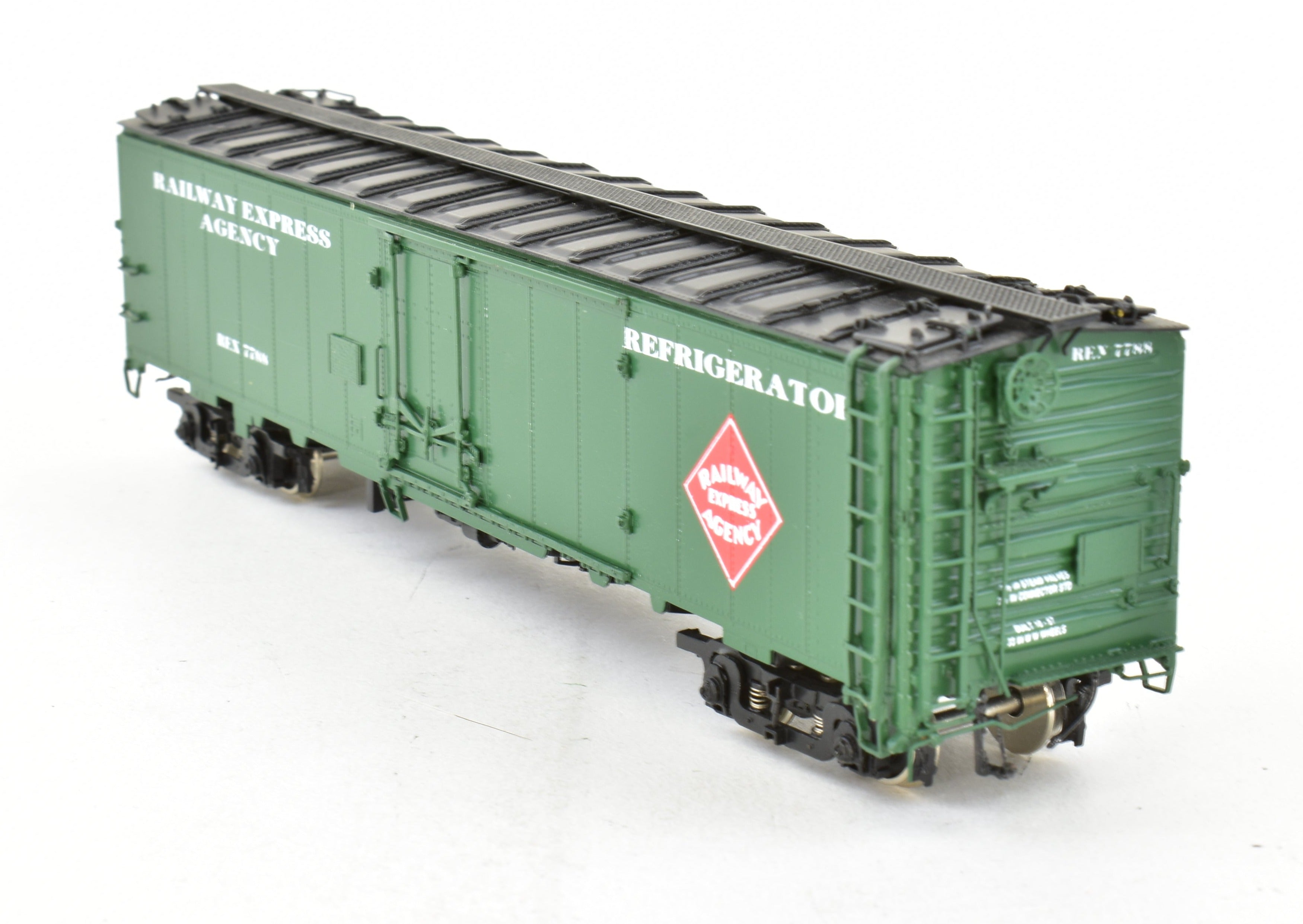 1993 HO Brass Challenger Imports 52' Steel Express Refrigerator Car