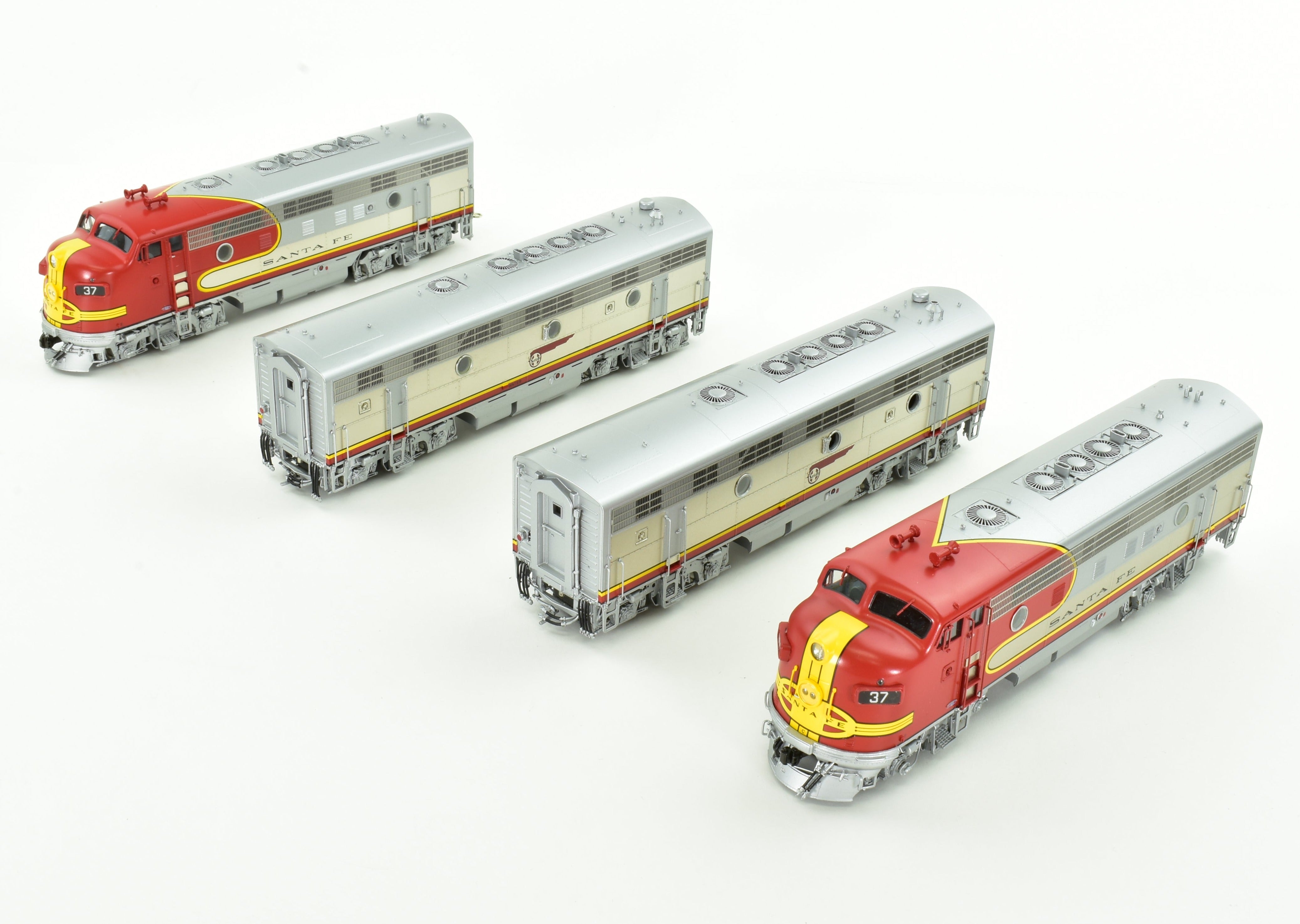 High - Quality HO Scale Brass Diesel Locomotive CON CIL - Challenger Imports ATSF Santa Fe Passenger Service EMD F7 A/B/B/A Set with Factory Painting and Plating