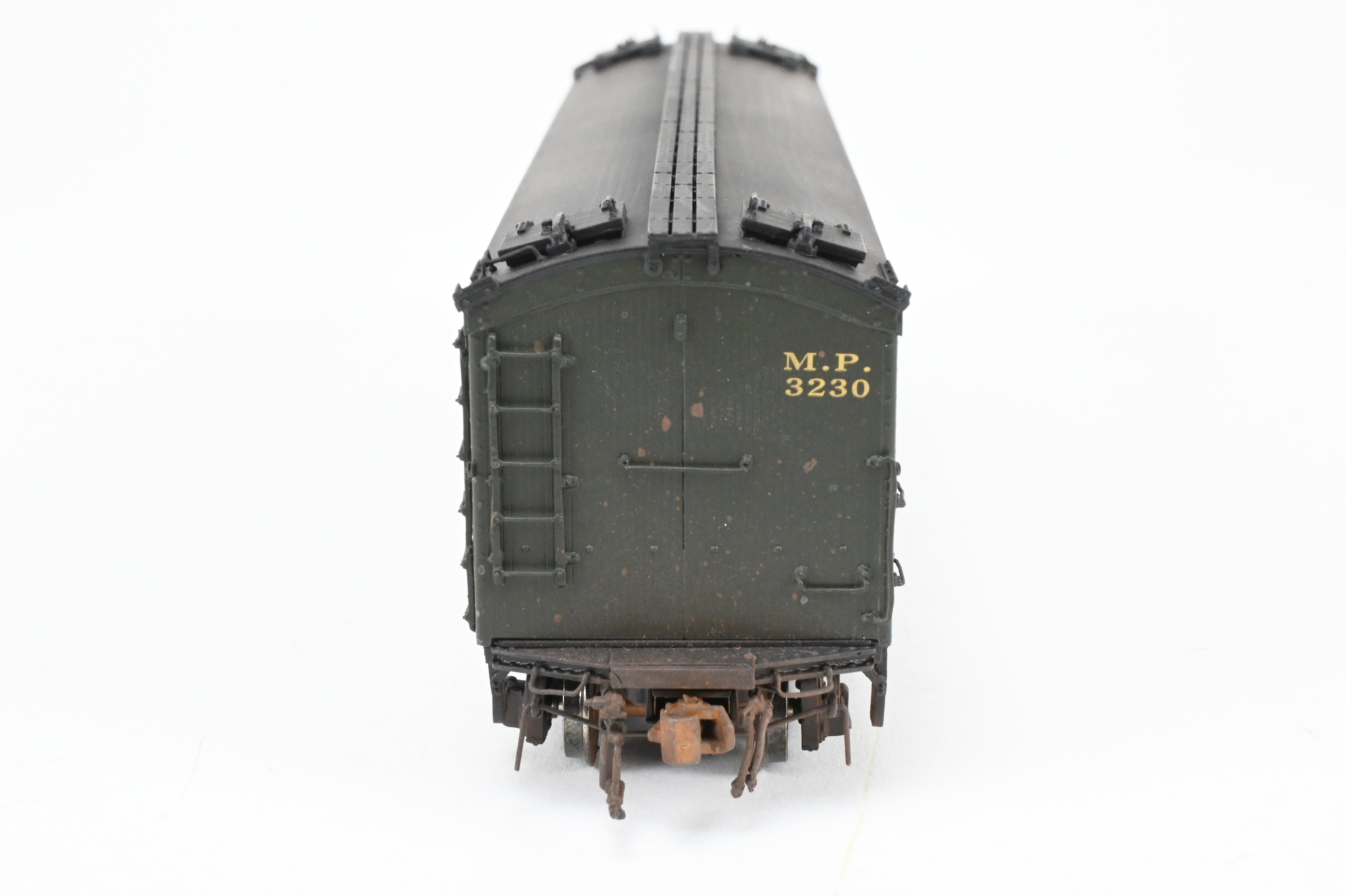 High - Quality HO Scale Brass Precision Scale Co. Missouri Pacific BR Class 53' 6 Reefer Model with Miner Brake System and FP Feature