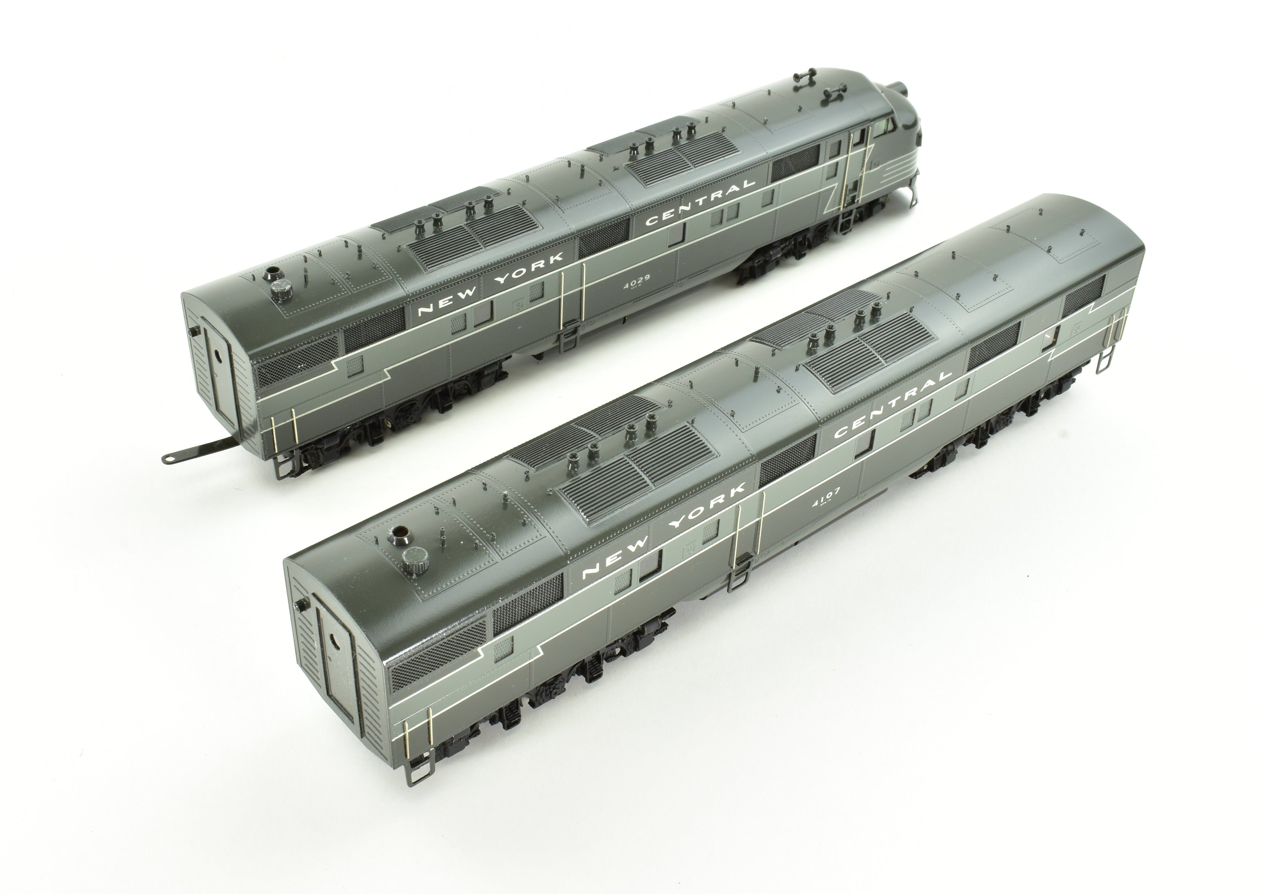 HO Scale Brass Model Train Set - Erie Limited NYC - New York Central 1948 20th Century Limited with 2 E7 A/B Locomotives and 9-Car Set