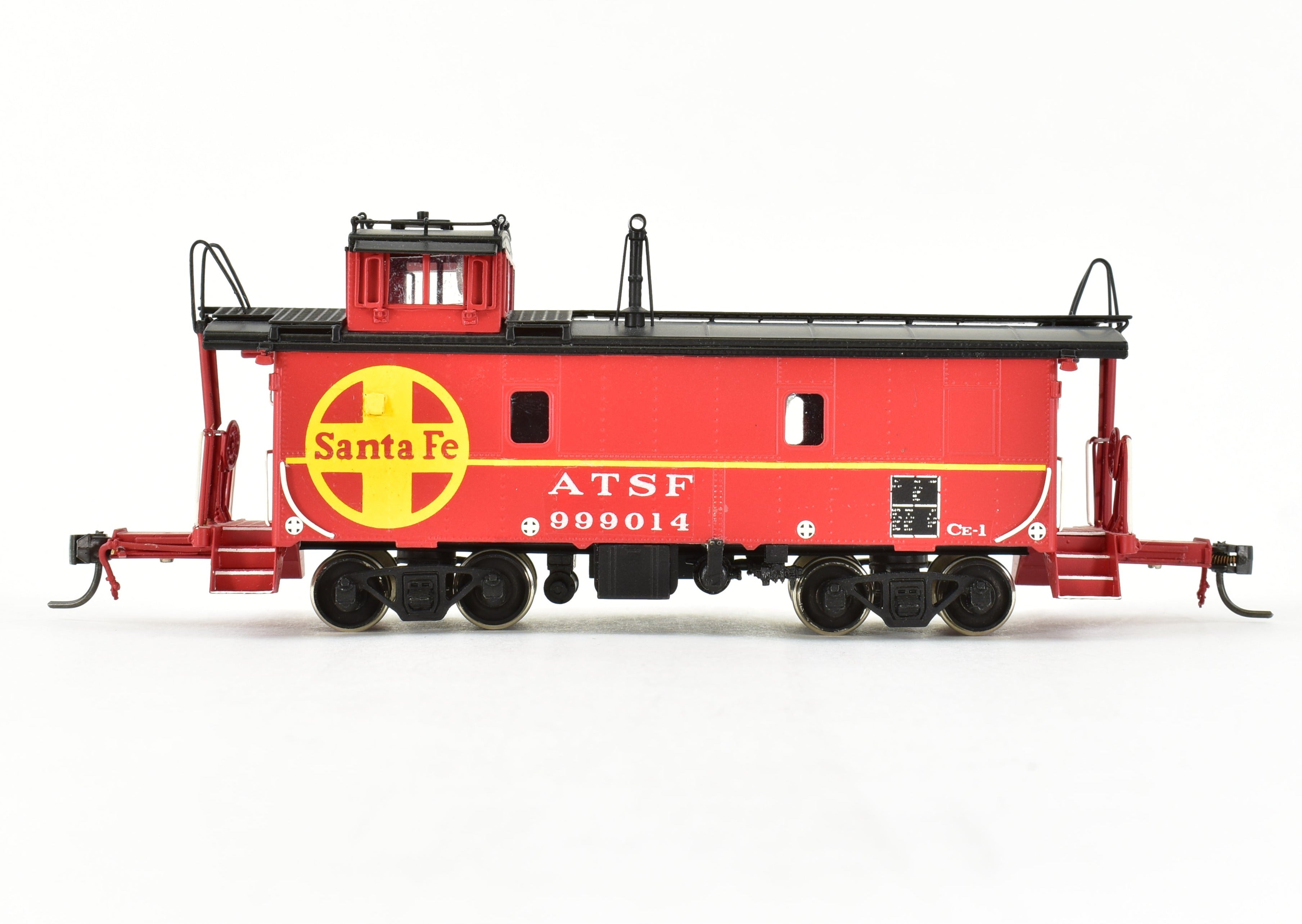 HO Scale Brass ATSF Santa Fe Modern Round Roof Caboose by Oriental Limited, Factory Painted