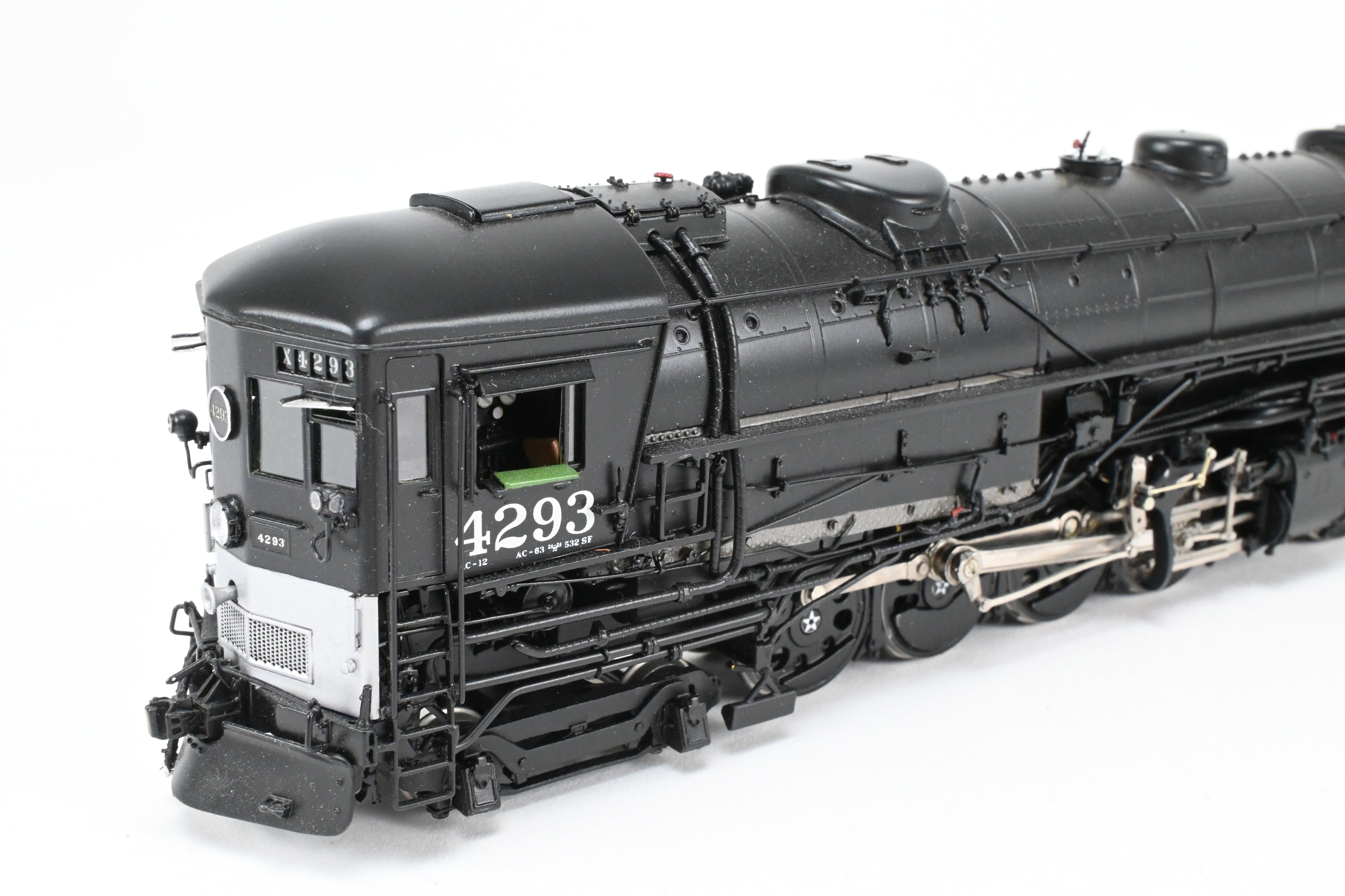 HO Scale Brass Southern Pacific Class AC - 12 4 - 8 - 8 - 2 Cab Forward #4293 by Challenger Imports