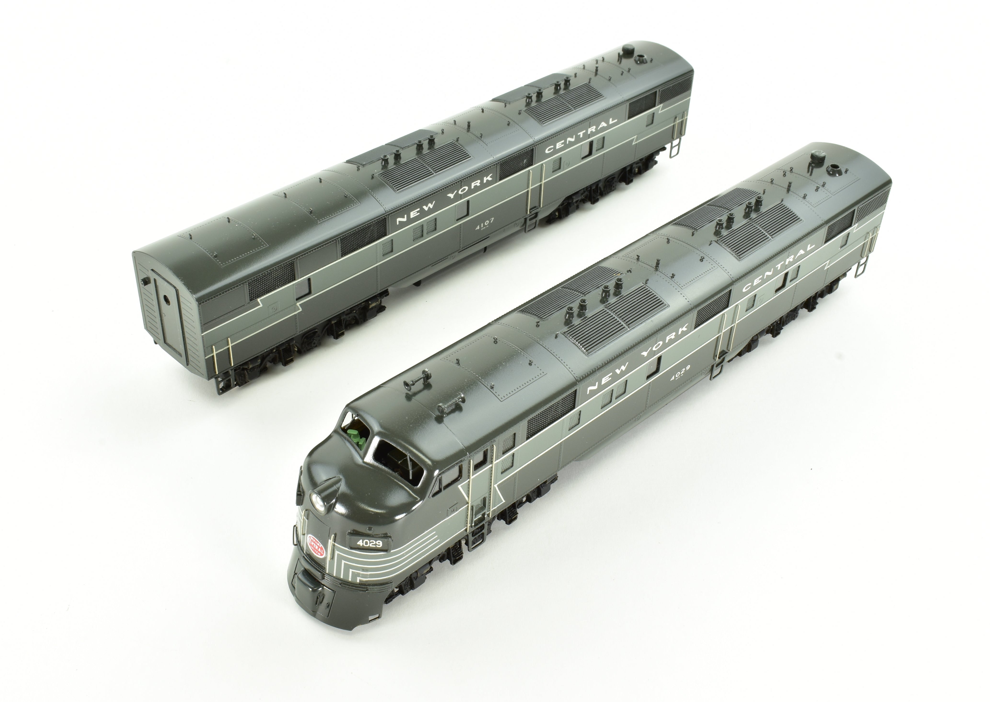 HO Scale Brass Model Train Set - Erie Limited NYC - New York Central 1948 20th Century Limited with 2 E7 A/B Locomotives and 9-Car Set