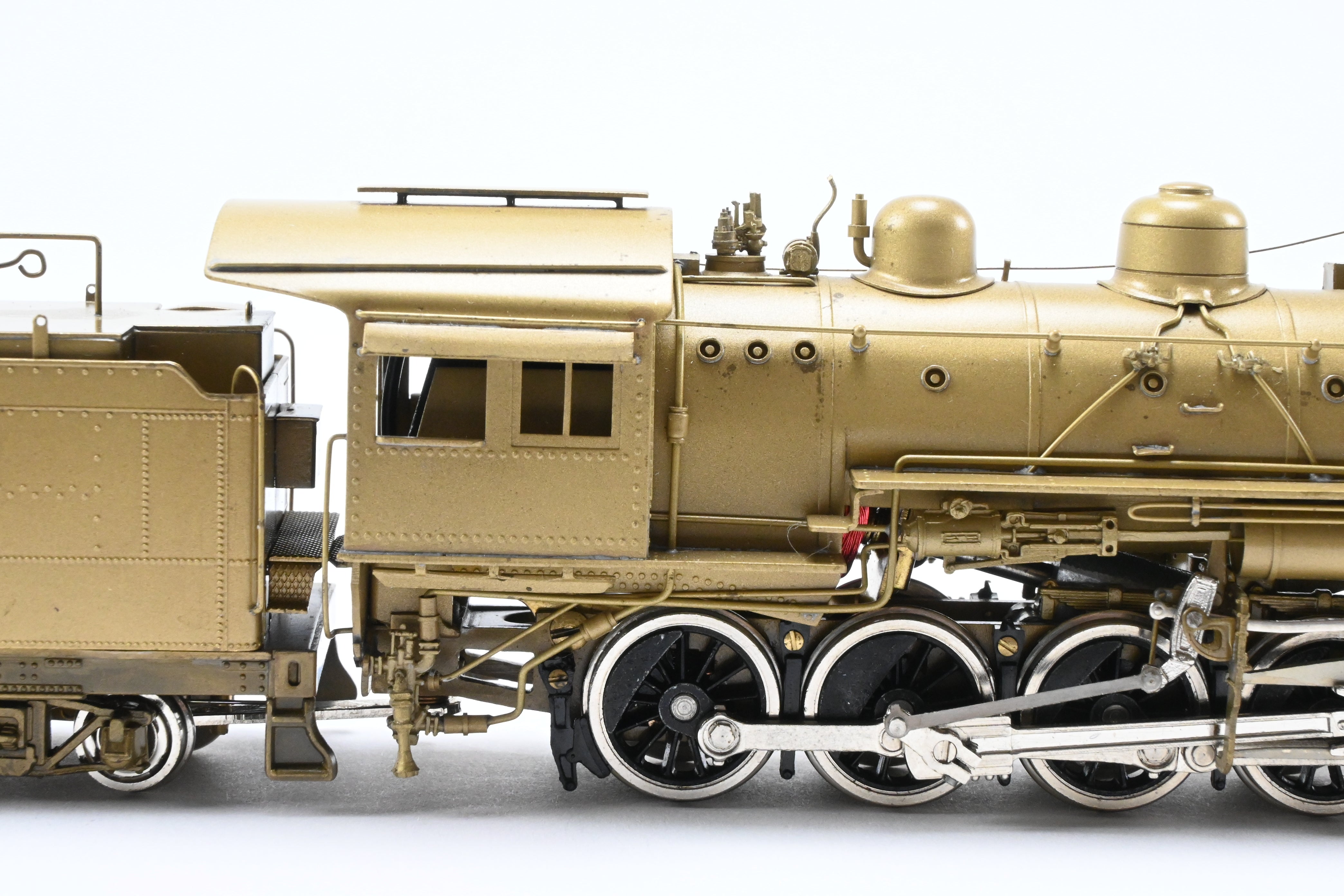 High - Quality HO Scale Brass Pacific Fast Mail Model of United ATSF - Santa Fe 2 - 8 - 0 Locomotive from the 1950 Class with 1975 Last Run