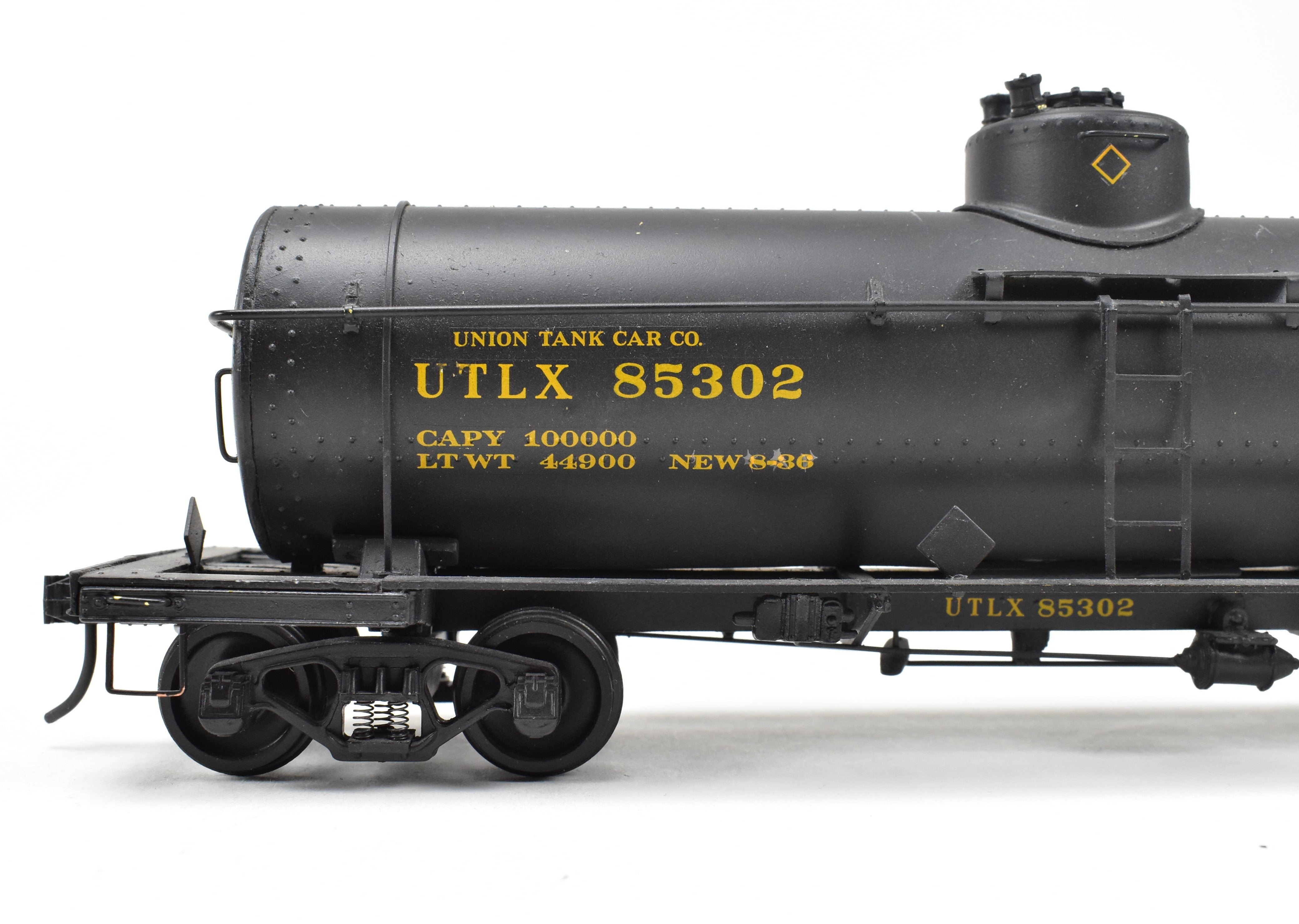 O Scale Custom-Painted Brass Single-Dome Tank Car for Skelly Oil Co.