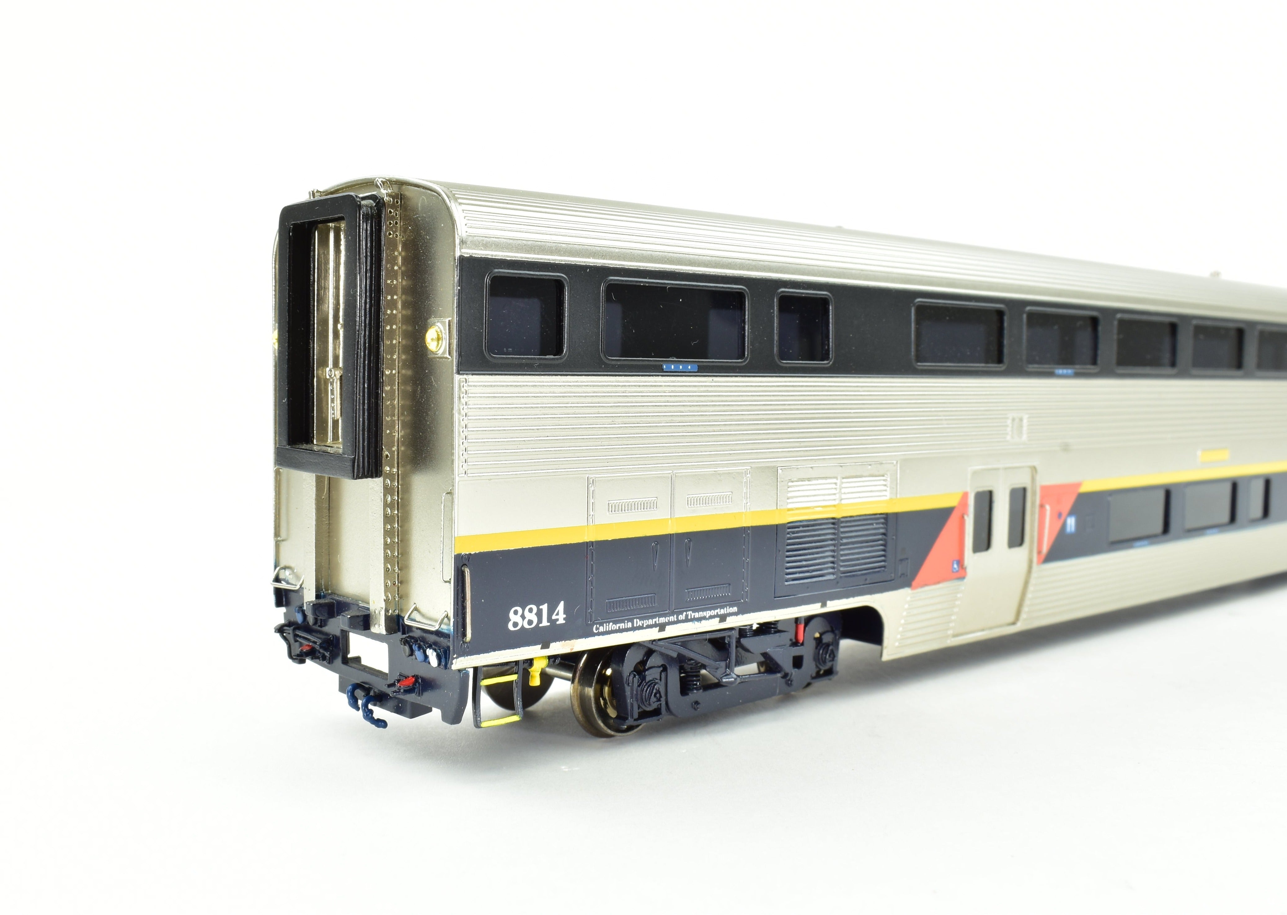 HO Scale Brass Amtrak California Dining Car Model by Overland Models, Inc.