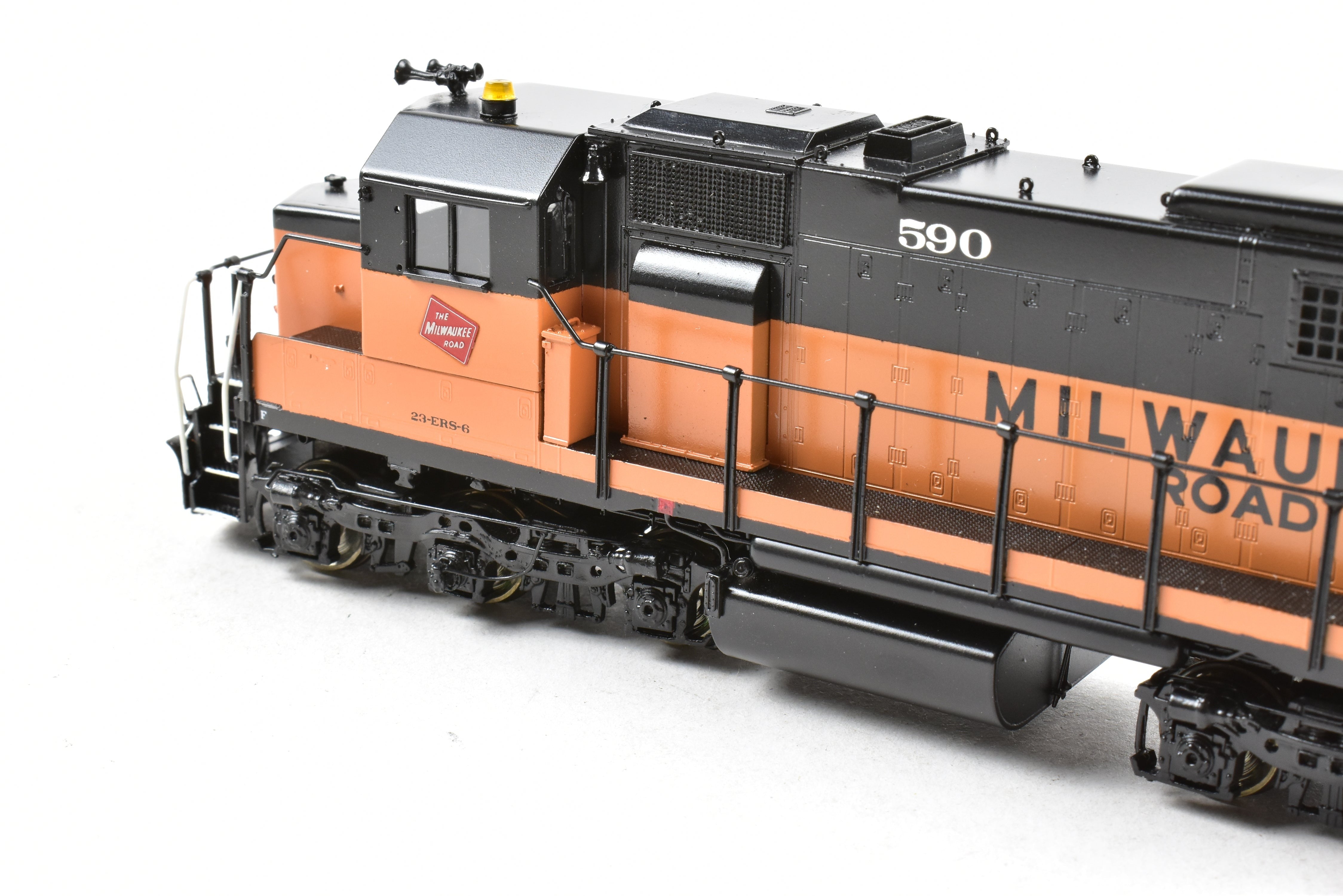 HO Scale Brass Locomotive - Overland Models, Inc. MILW - Milwaukee Road EMD SDL39 Factory Painted and Numbered 590
