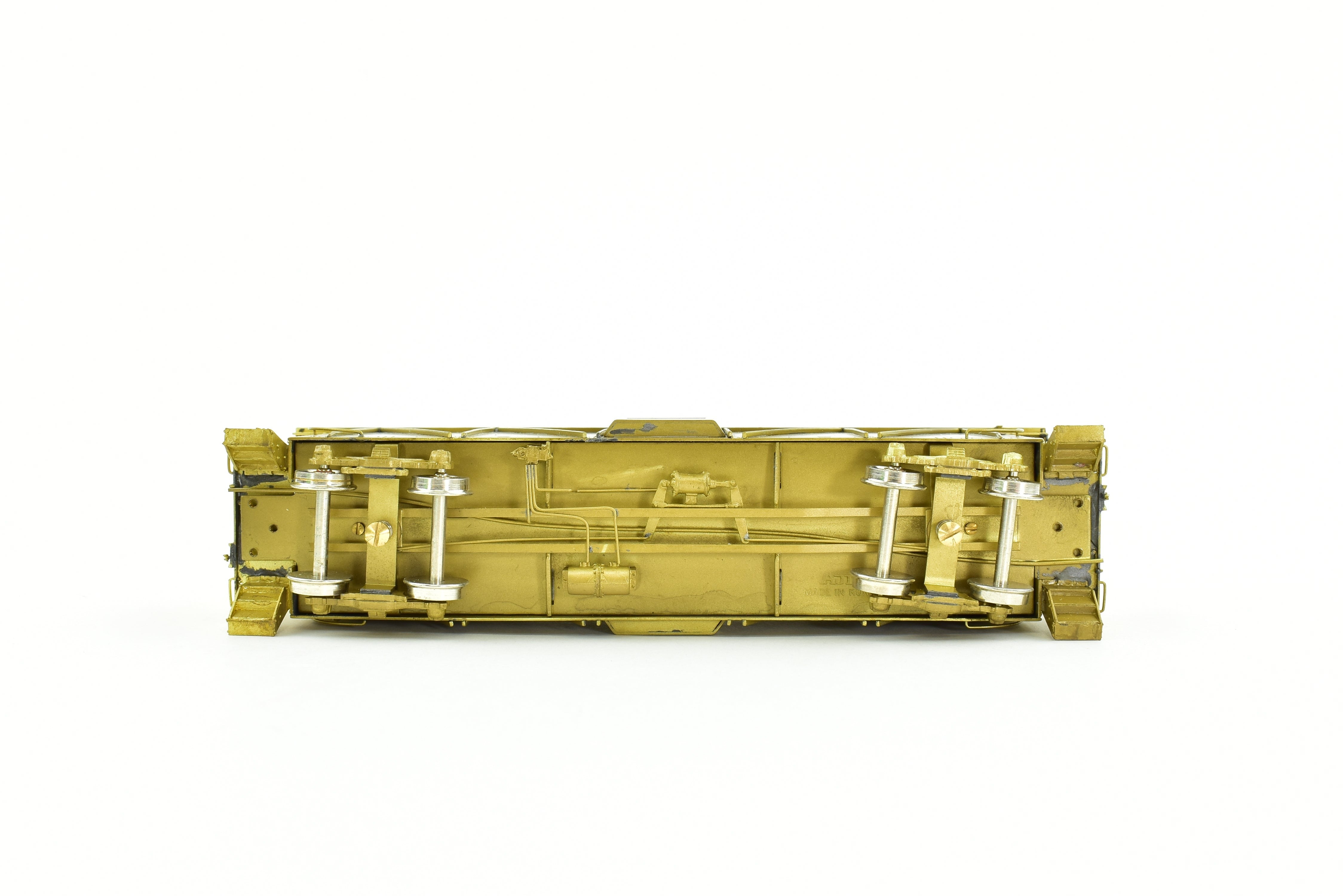 HO Scale Brass Great Northern Bay Window Wooden Caboose No. X - 320 by OMI