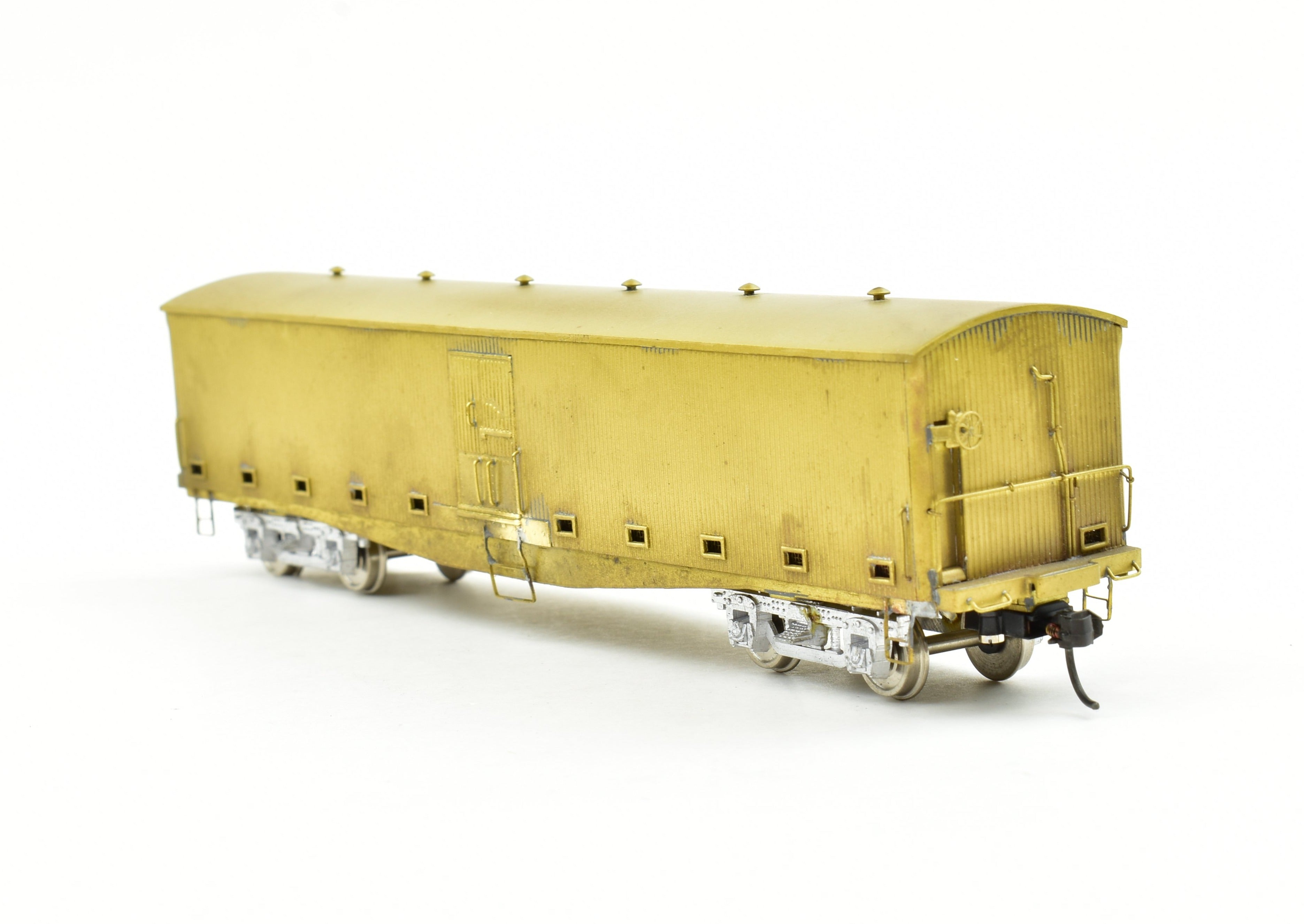 HO Scale Brass Alco Models New York Central (NYC) Milk Reefer Model with Cast Metal Trucks for Model Train Enthusiasts