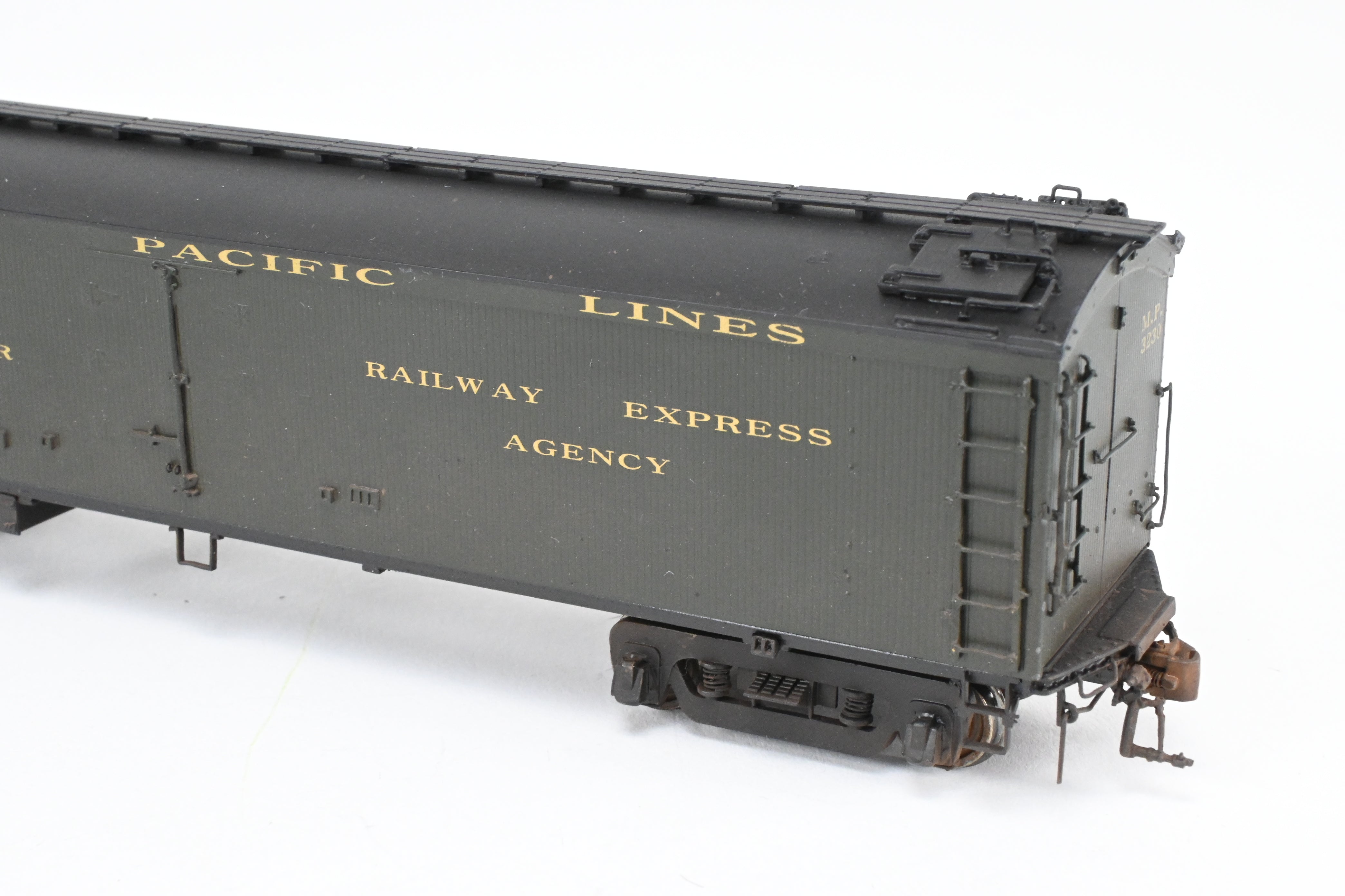 High - Quality HO Scale Brass Precision Scale Co. Missouri Pacific BR Class 53' 6 Reefer Model with Miner Brake System and FP Feature