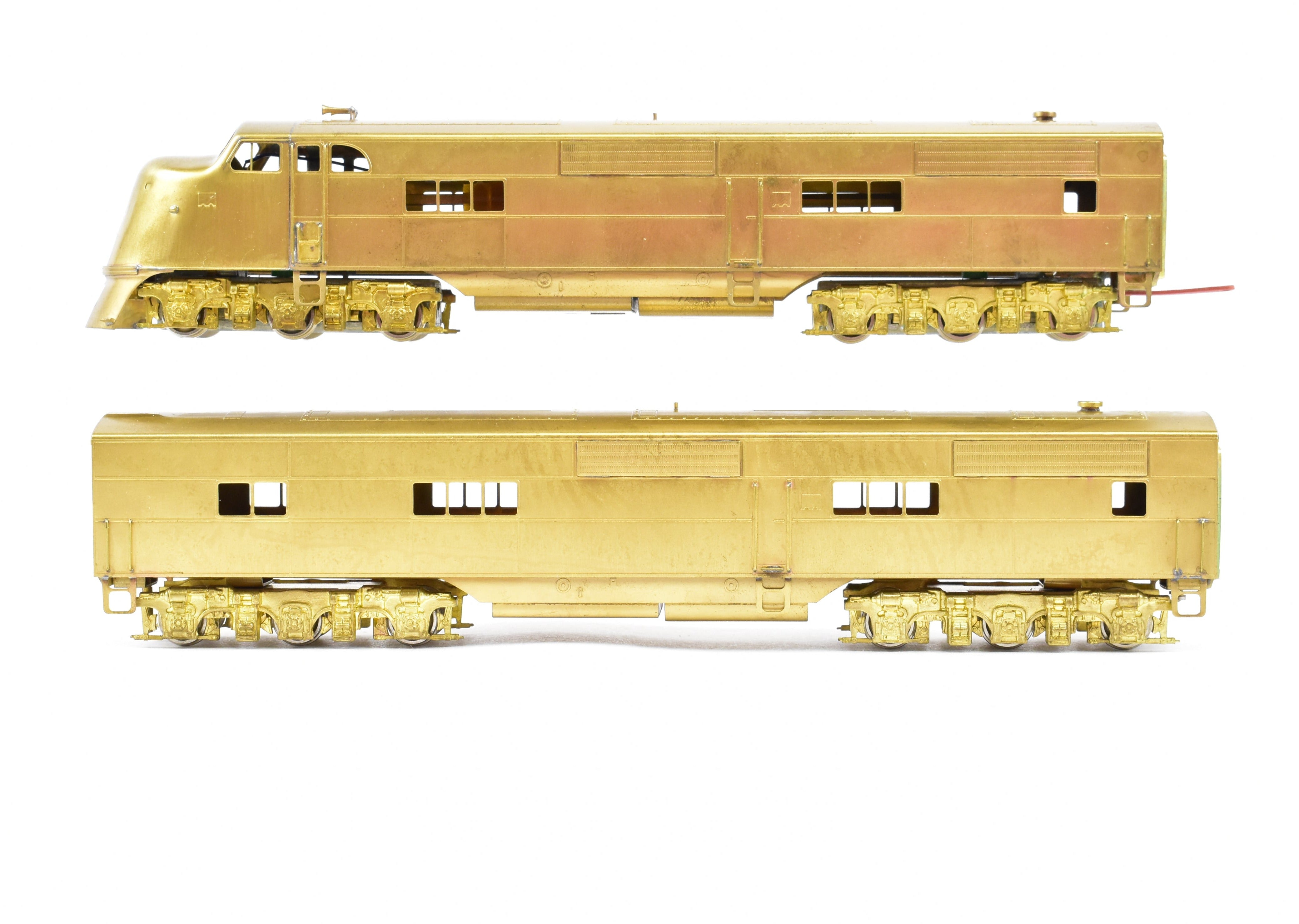 HO Scale Brass Hallmark Model Railroad Set - Various Roads EMC E - 1 A/B Set, Powered A Unit and Unpowered B Unit