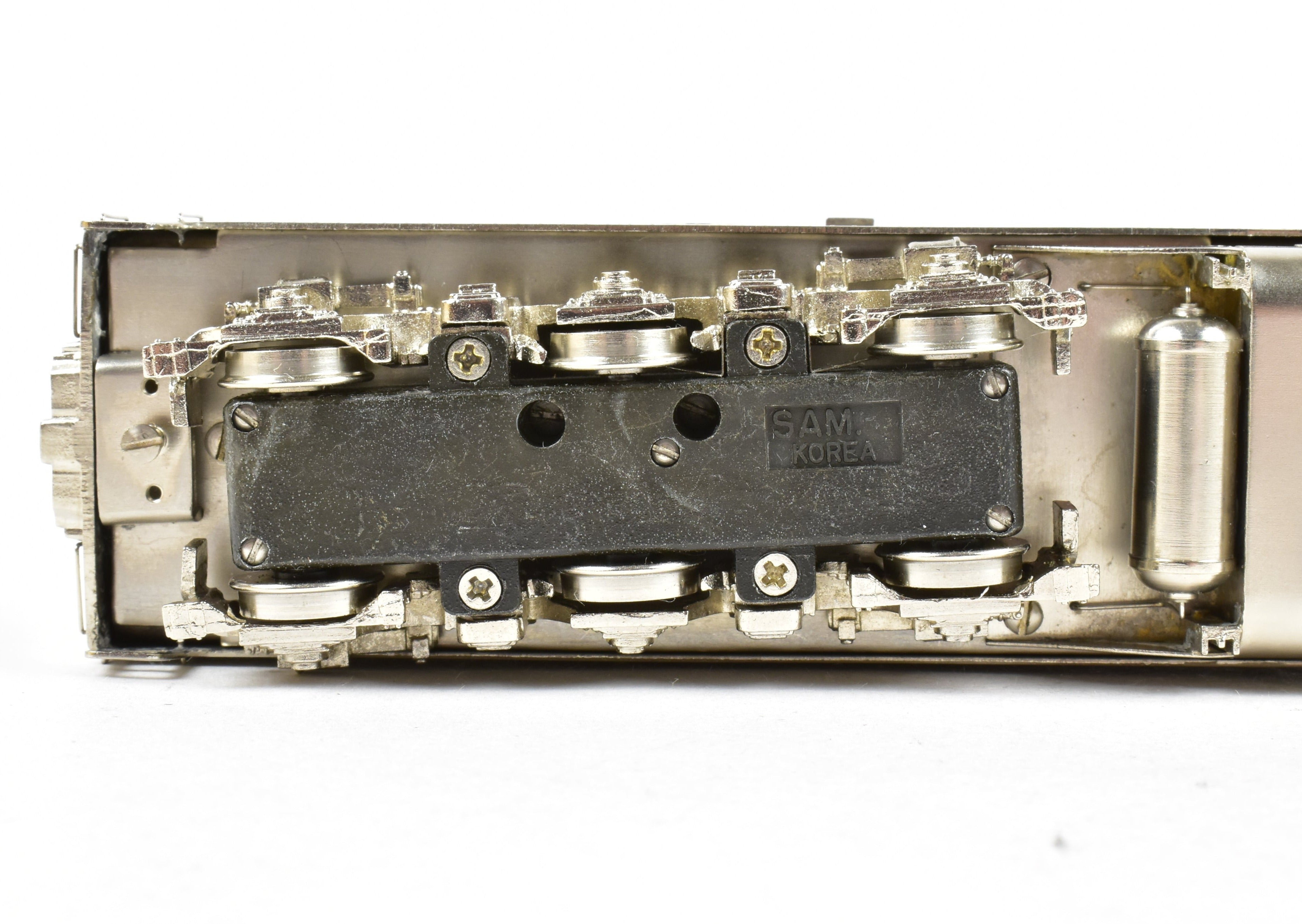 HO Scale Brass Oriental Limited CB&Q - Burlington Route EMD E8A 2250 HP Factory Plated Model