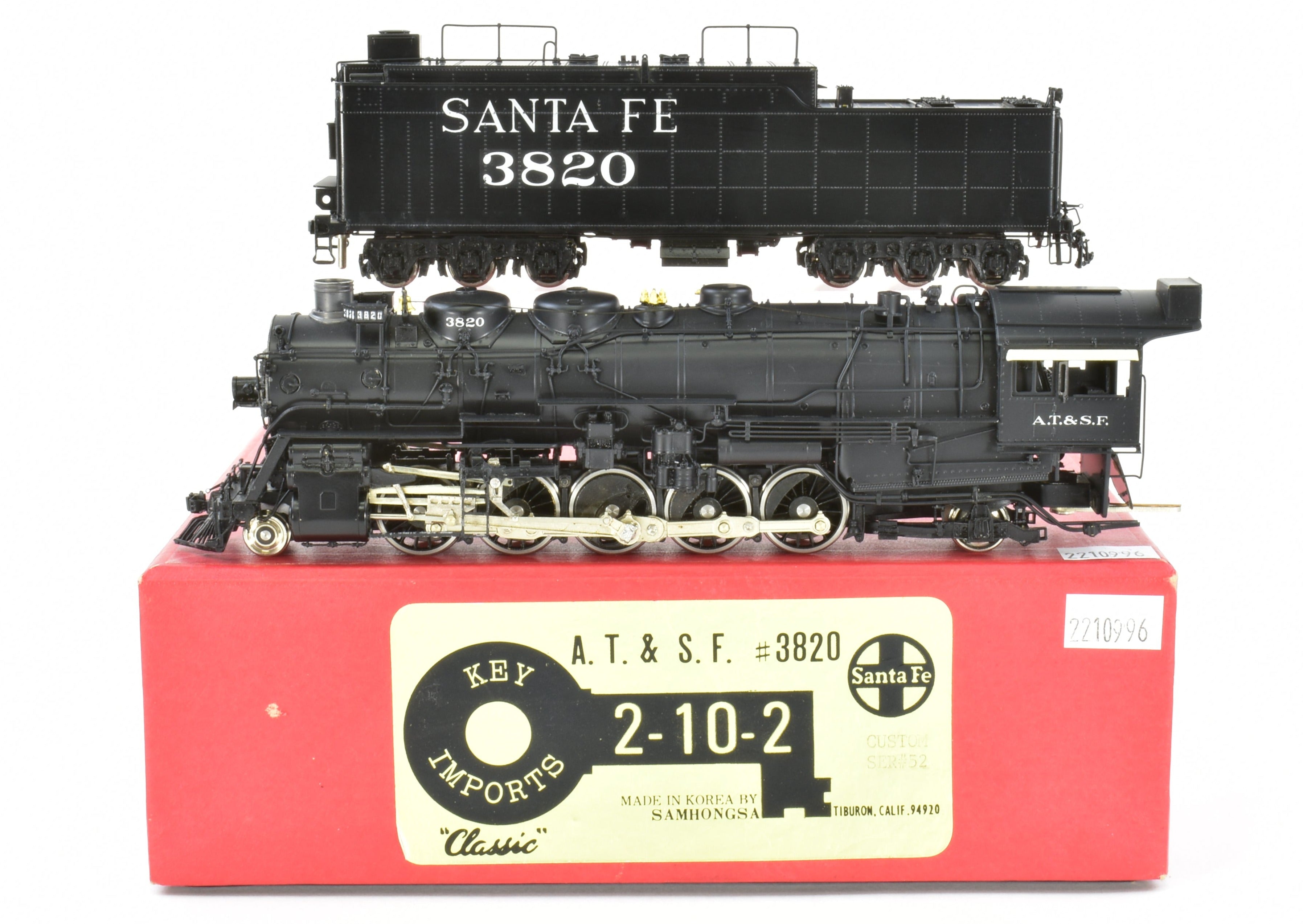 High - Quality HO Scale Brass Model Train Key Imports ATSF - Santa Fe 2 - 10 - 2 No. 3820 Factory - Painted CS - 52 for Model Railroading Enthusiasts