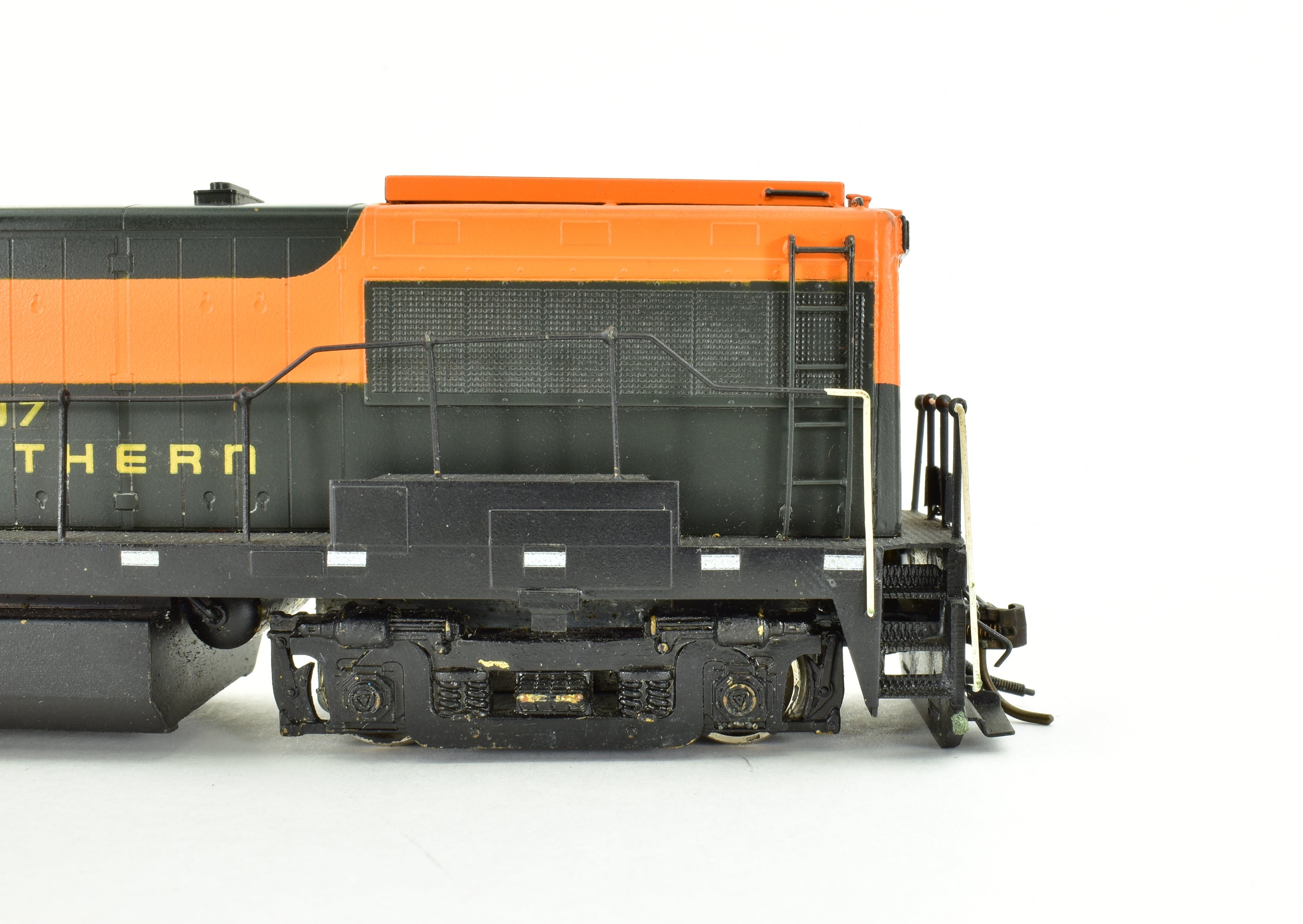 HO Scale Brass ALCO Models Great Northern General Electric U - 25b Diesel Locomotive Model for Collectors and Enthusiasts