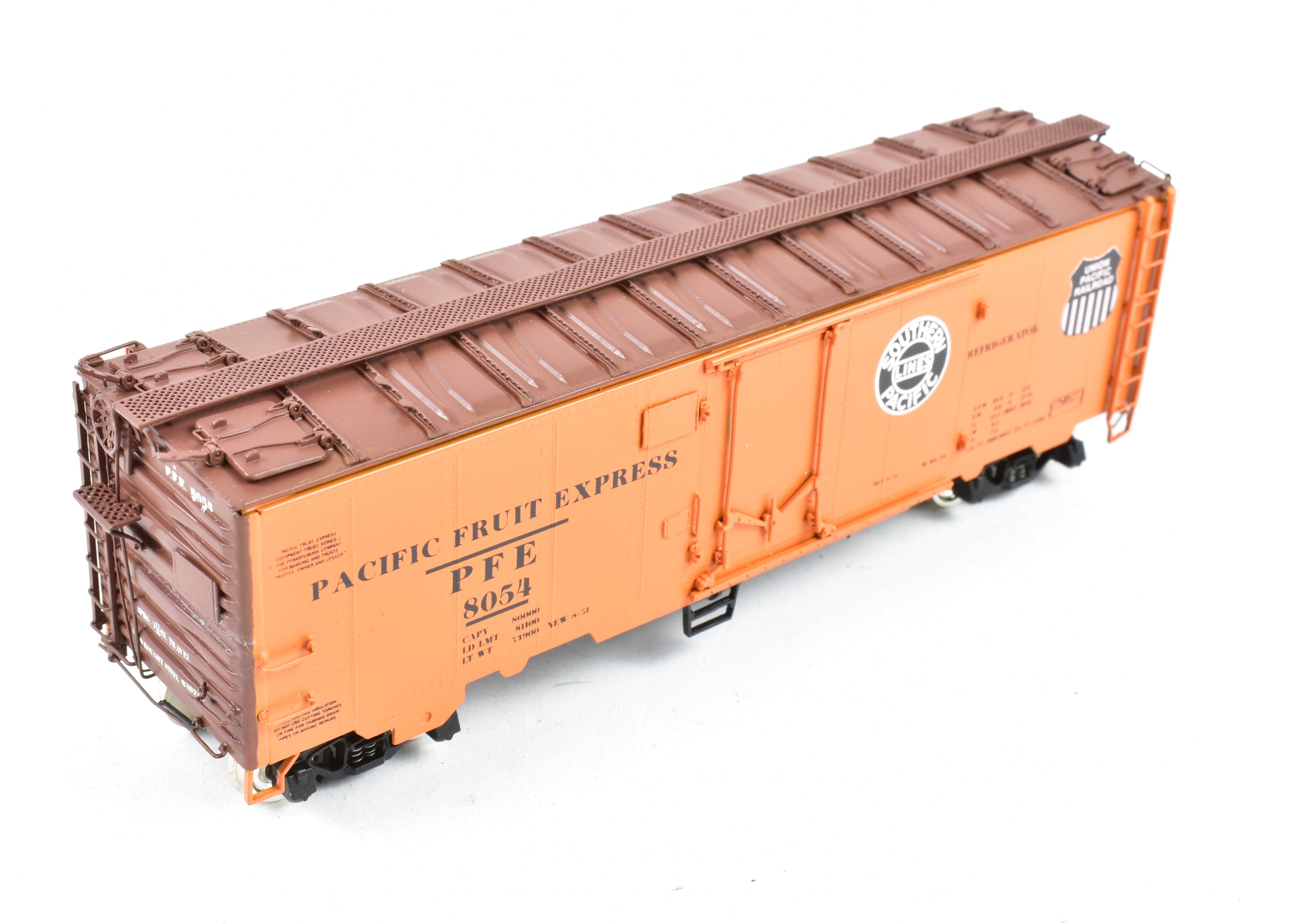 HO Brass Challenger Imports PFE Pacific Fruit Express R-40-26 #8054 Refrigerator Car