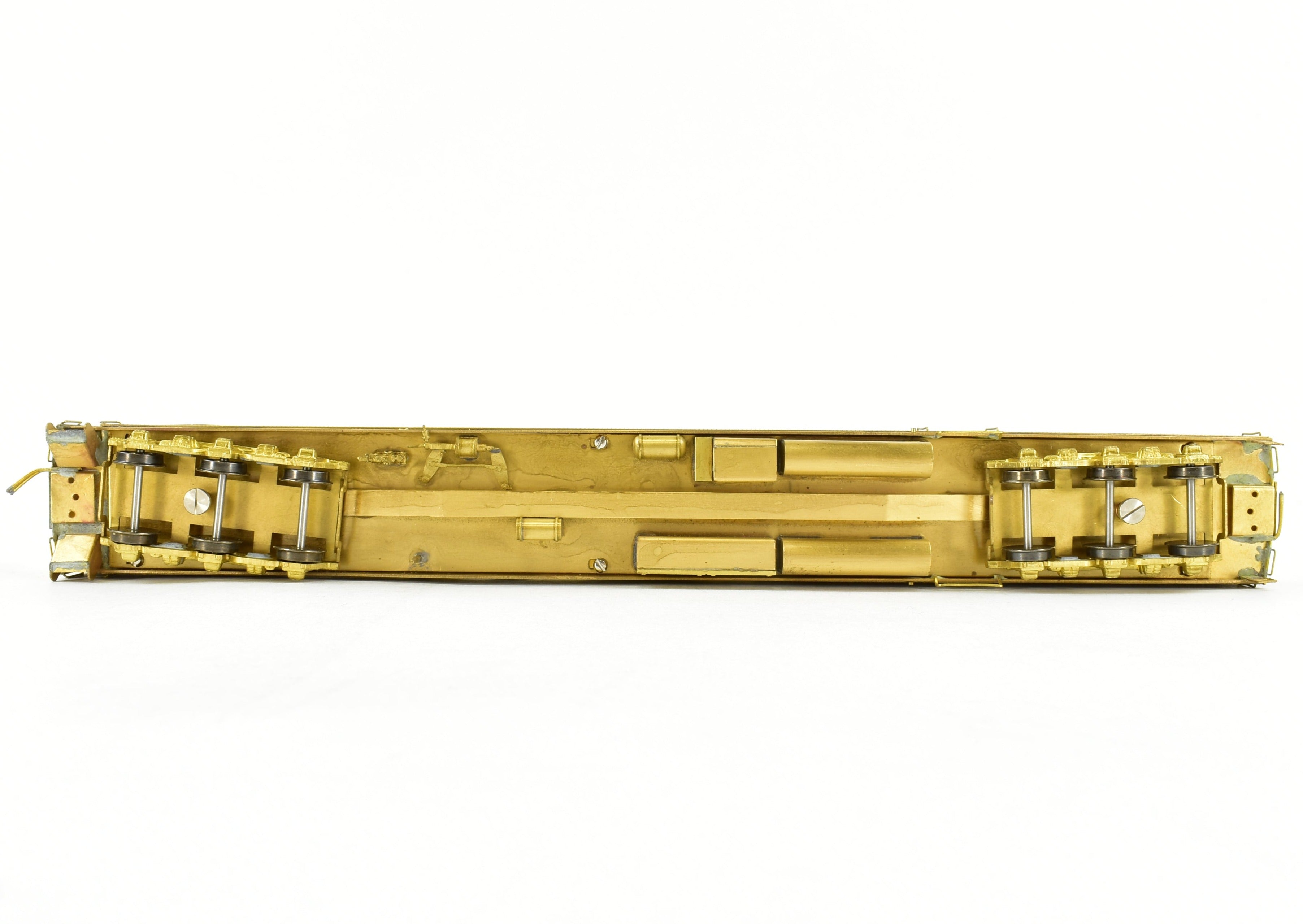HO Scale Brass Model of Hi - Country Brass ATSF - Santa Fe Heavyweight Baggage Lounge Car #1300