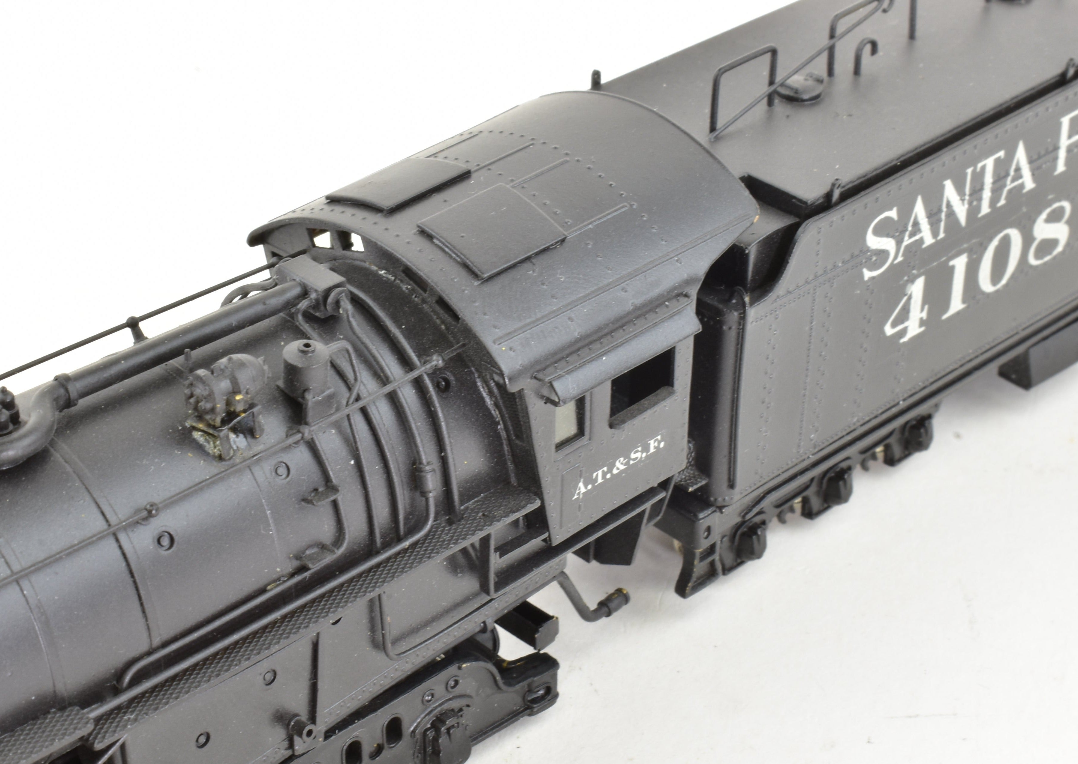 High - Quality HO Scale Brass PFM - United ATSF Santa Fe 2 - 8 - 4 Berkshire Custom - Painted Model Train