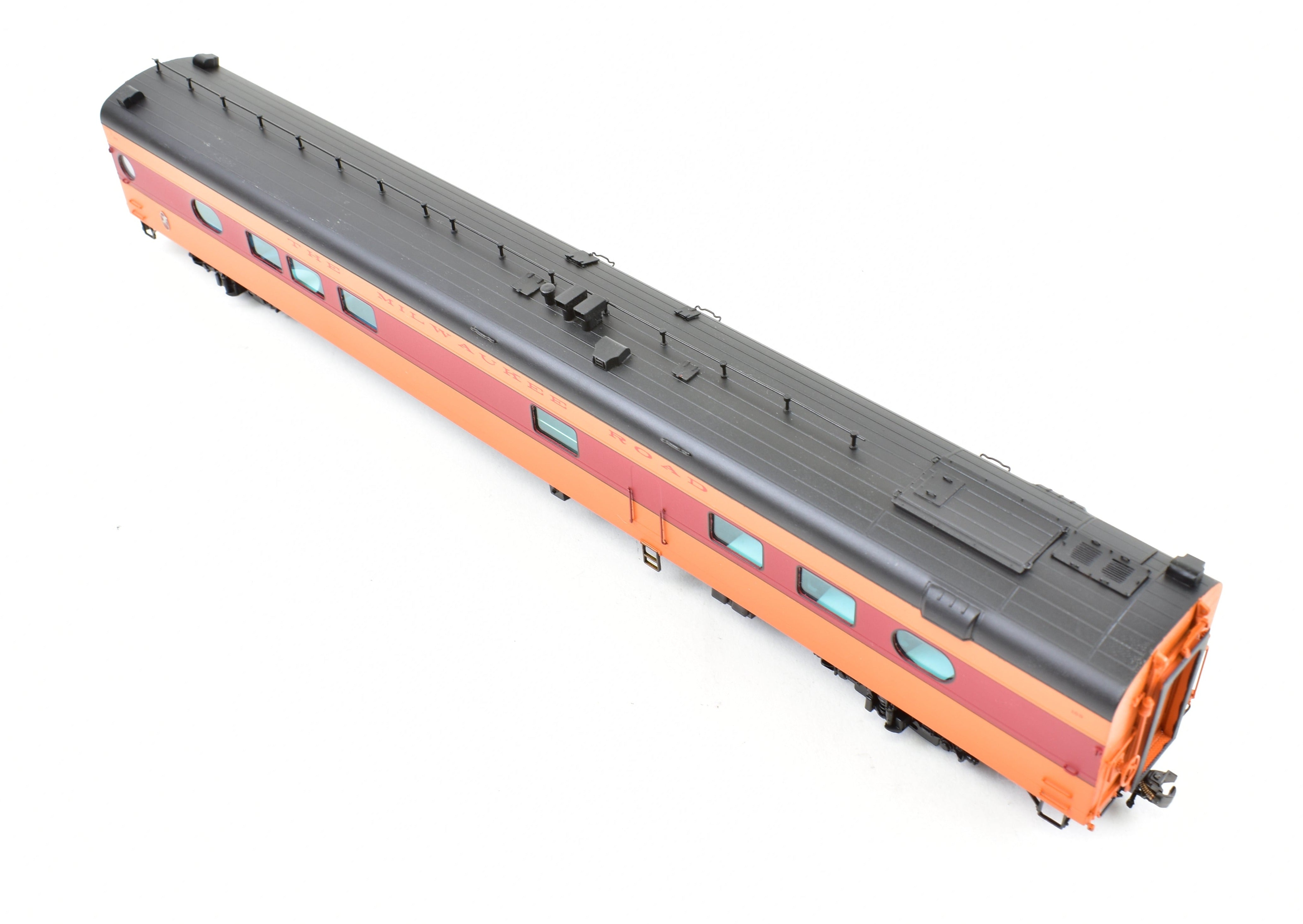 HO Scale Brass Railway Classics Milwaukee Road (MILW) Diner Lounge Model, Factory Painted with Road Number 169