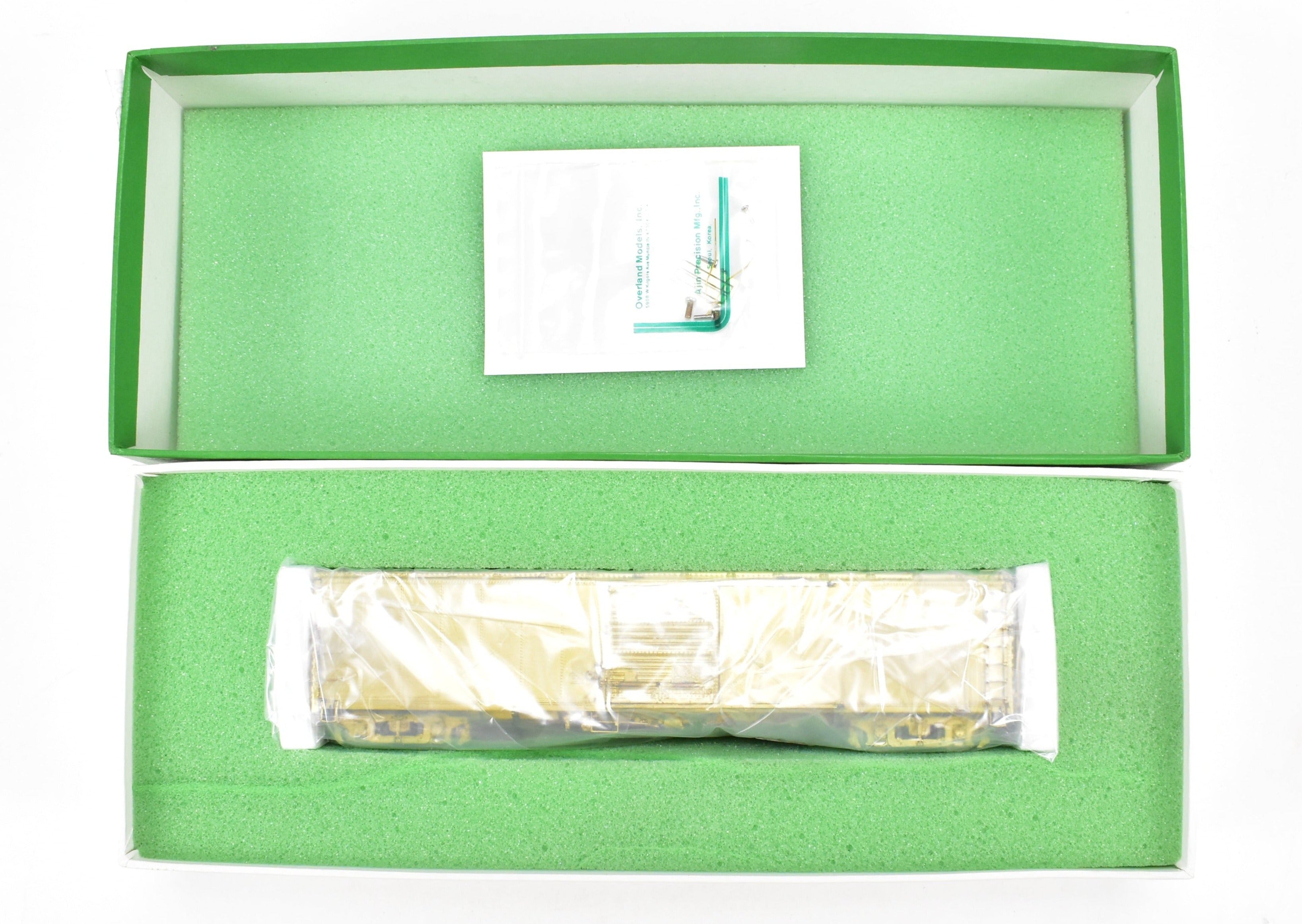 HO Scale Brass Passenger Box Car by Overland Models, Inc. (OMI) - Great Northern 50-Foot Steel, Modernized and Brand New