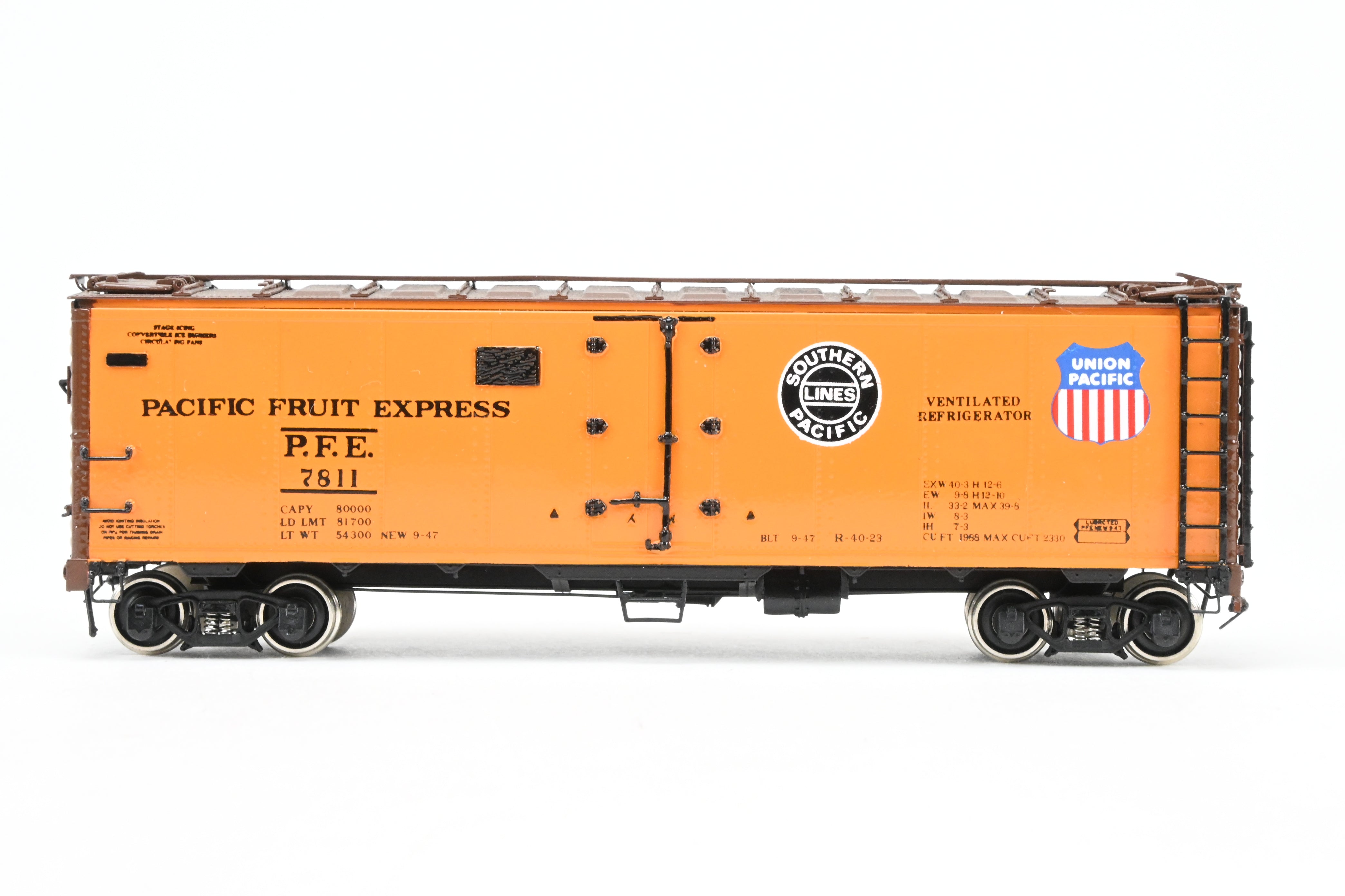 High - Quality HO Scale Brass CIL Challenger Imports Pacific Fruit Express R - 40 - 23 Steel Refrigerator Car Model with FP #7811