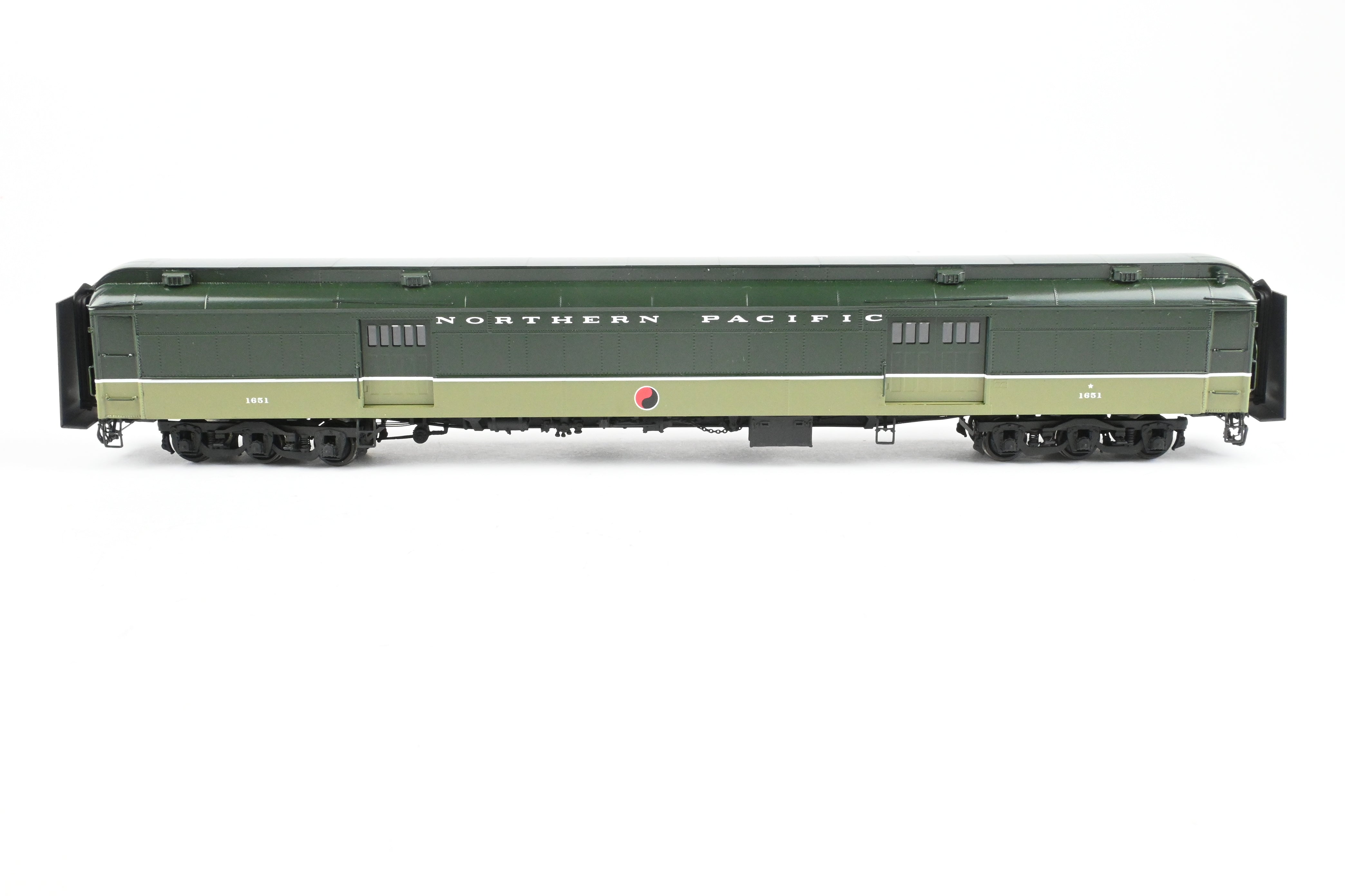 HO Scale Brass Northern Pacific Water Baggage Car with Wood Doors Model by W&R Enterprises, Featuring FP Loewy Design and Car Number 1651