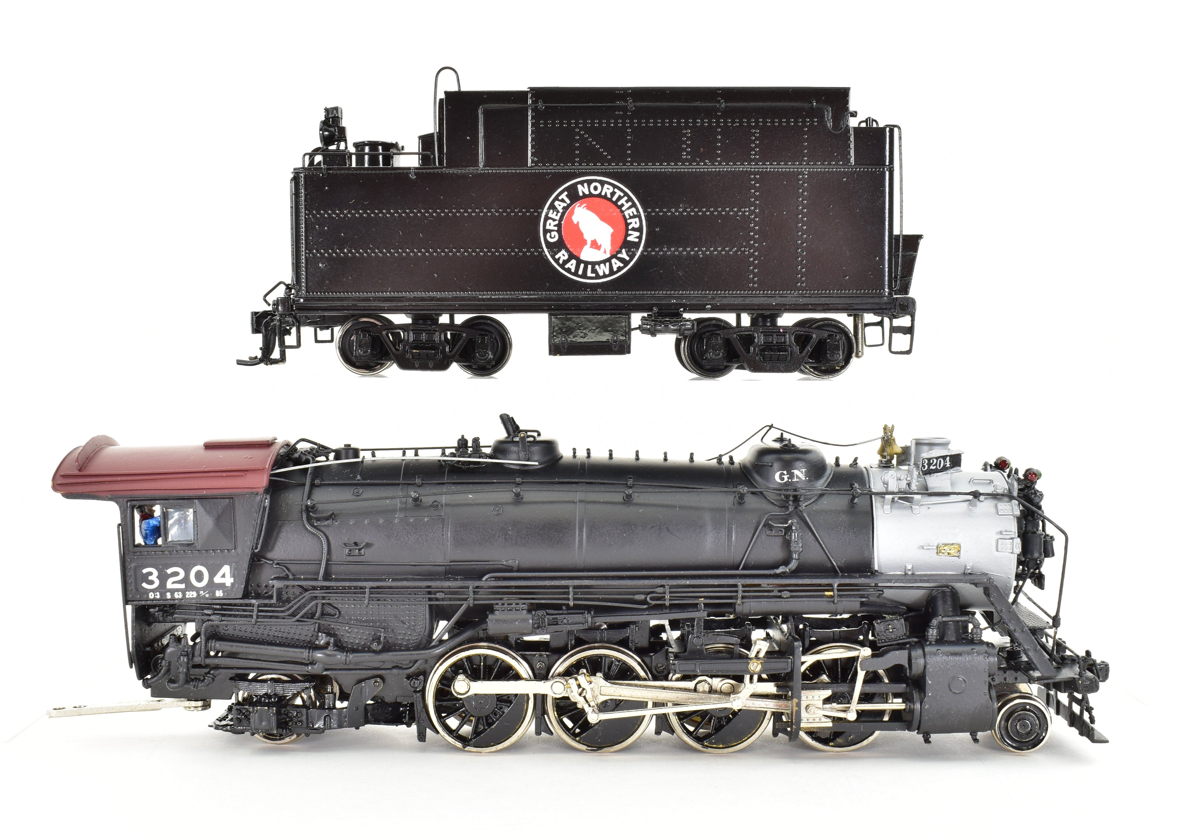 HO Scale Brass OMI - Overland Models GN - Great Northern O - 3 USRA Heavy 2 - 8 - 2 Custom Painted Model Train in ReBoxx Packaging