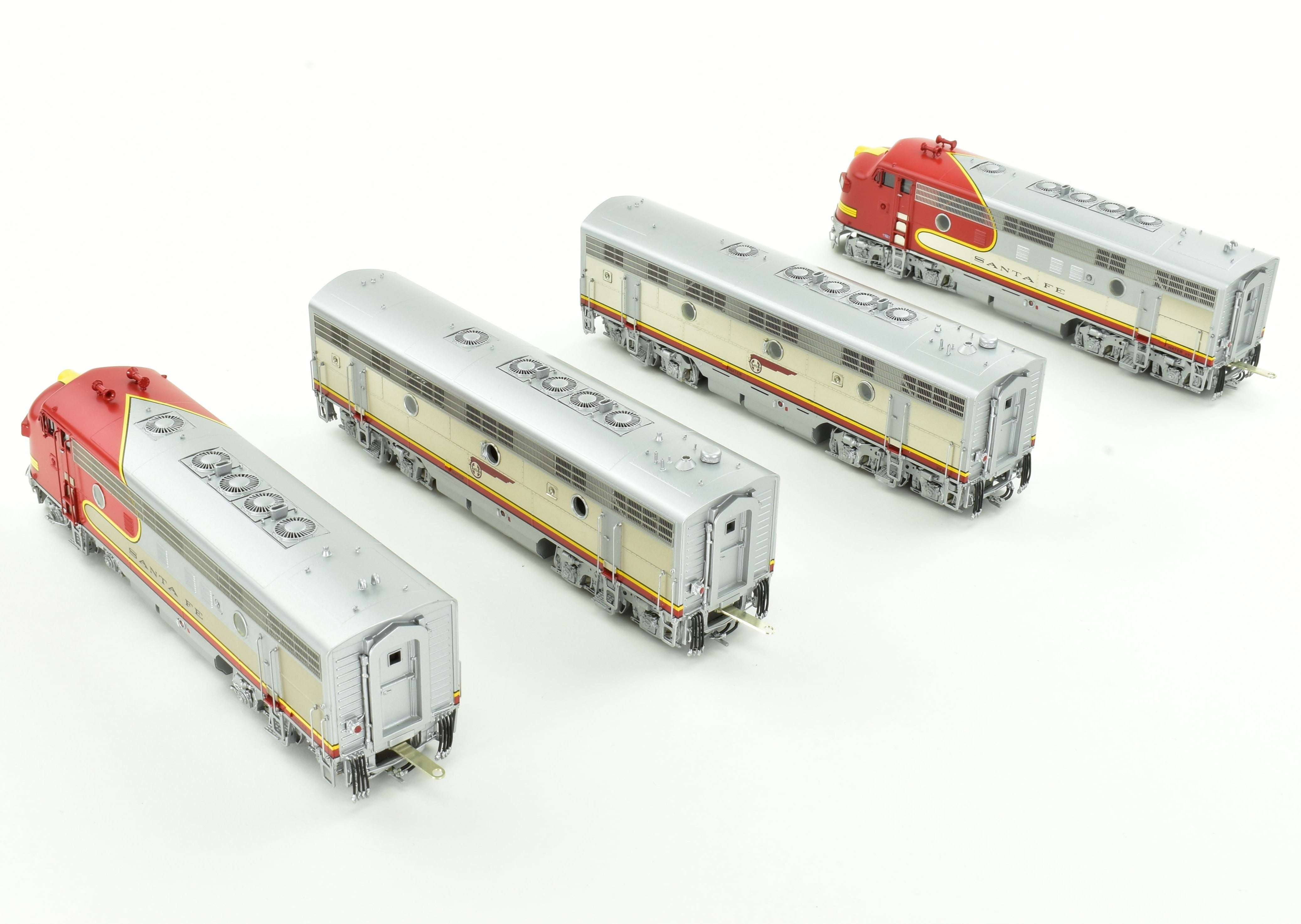 High - Quality HO Scale Brass Diesel Locomotive CON CIL - Challenger Imports ATSF Santa Fe Passenger Service EMD F7 A/B/B/A Set with Factory Painting and Plating