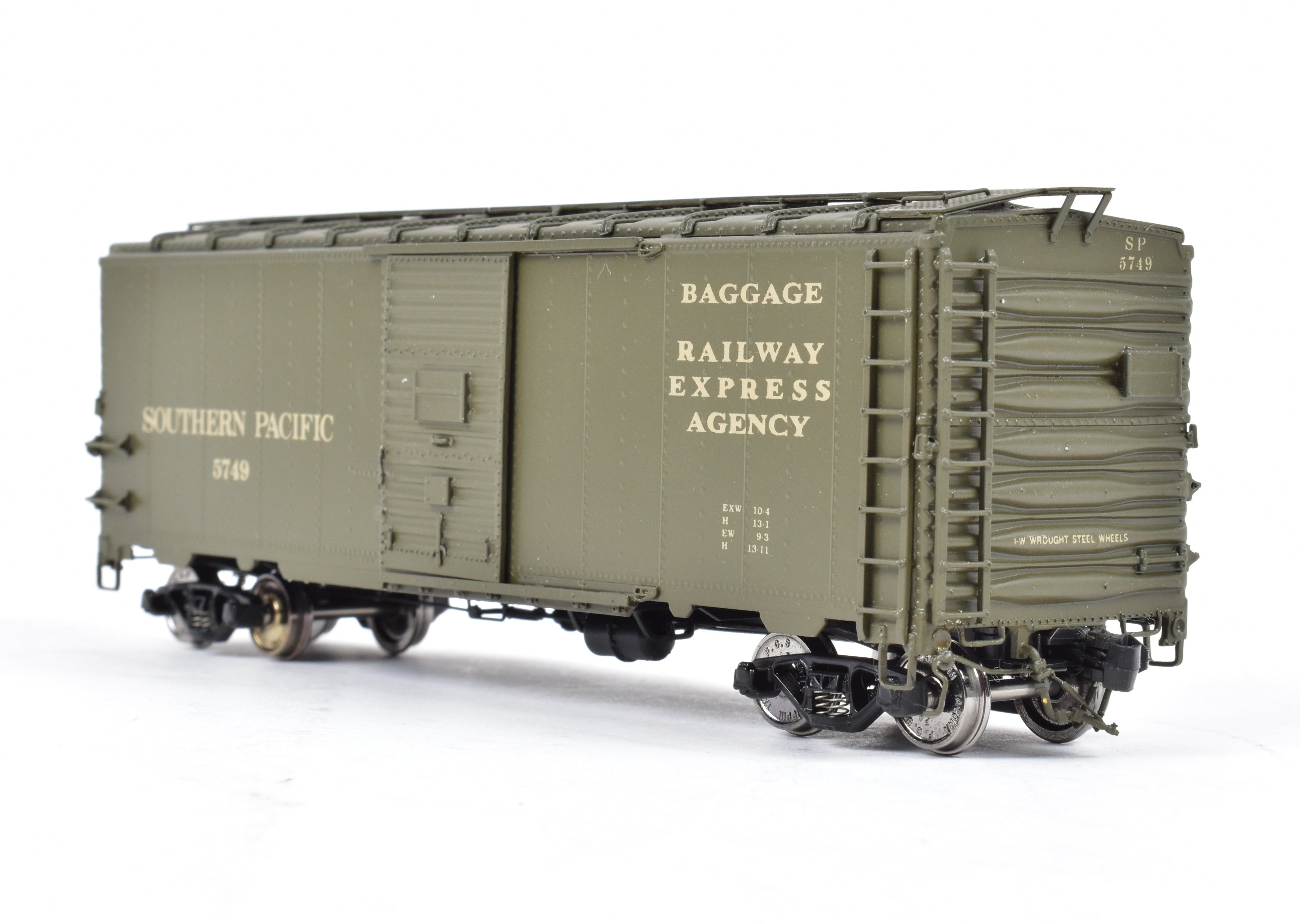 HO Scale Brass Southern Pacific B-50-24 Express Boxcar Model - Beaver Creek SP No. 5749 FP Collector's Edition