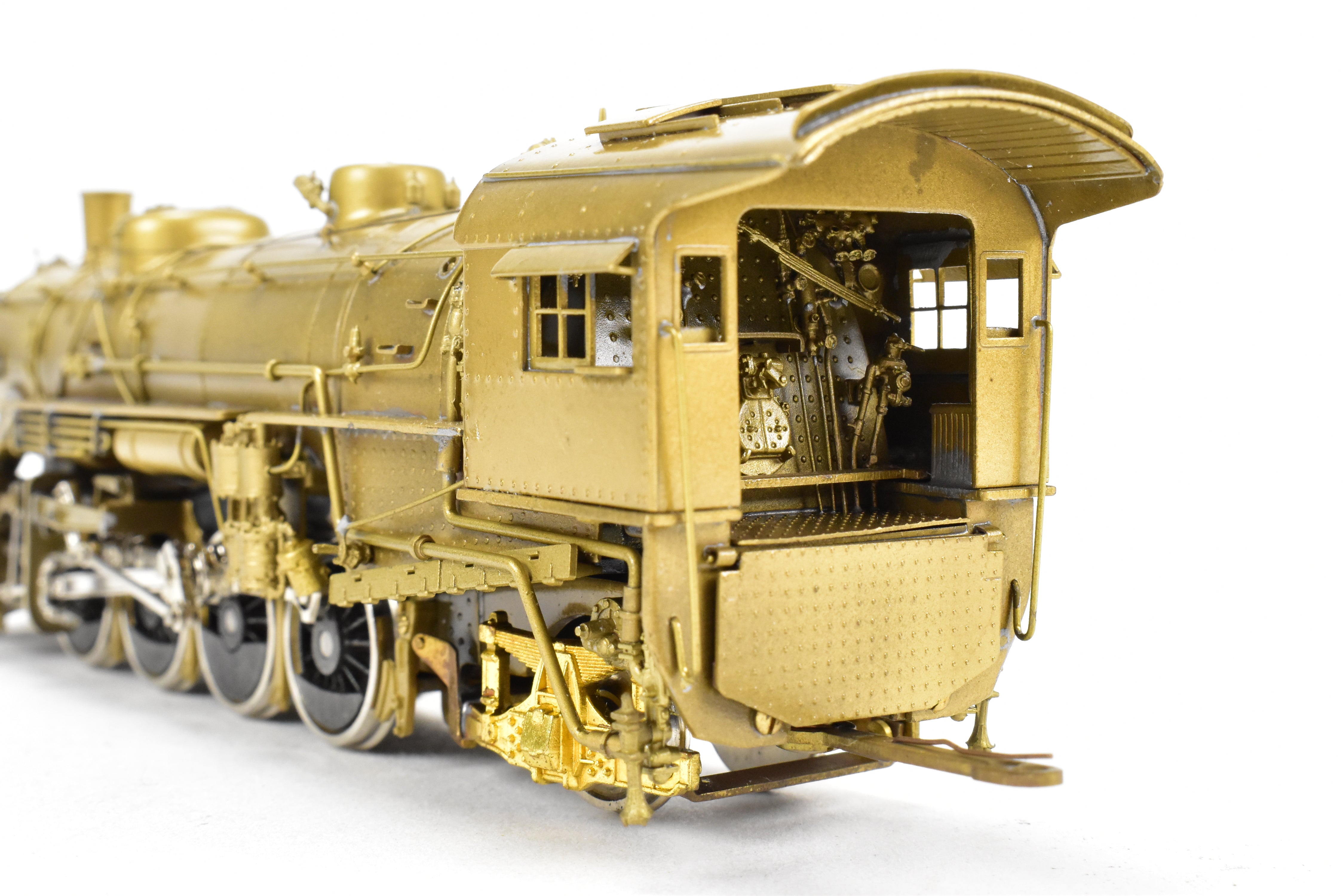 High - Quality HO Scale Brass Pacific Fast Mail (PFM) United States Railway Administration (USRA) 2 - 8 - 2 Light Class Mikado Locomotive Model from 1977 Run, Sold As - Is