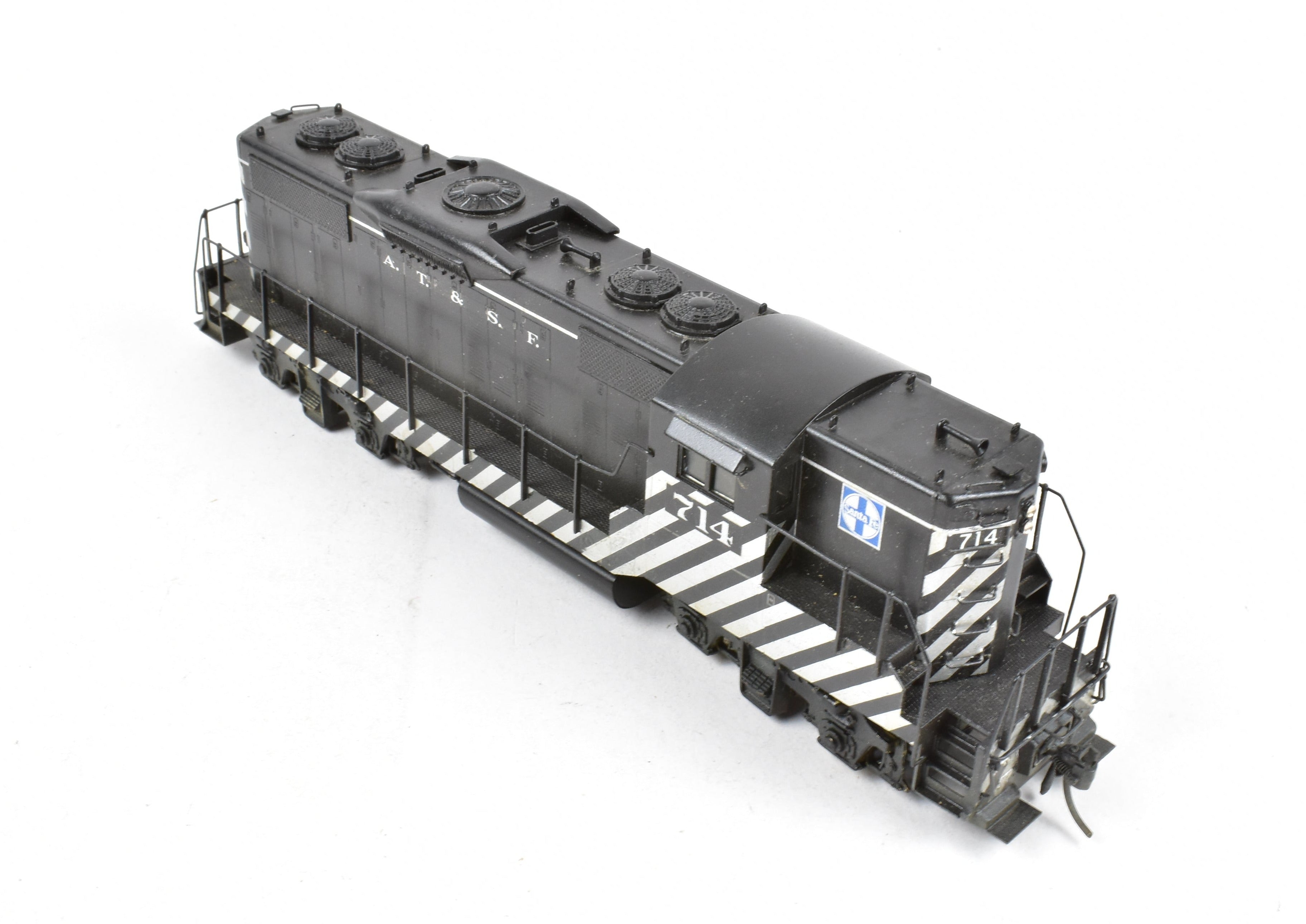 High - Quality HO Scale Brass Hallmark Models ATSF - Santa Fe EMD GP - 9 Diesel Locomotive with Custom Painted Finish and New NWSL Gears