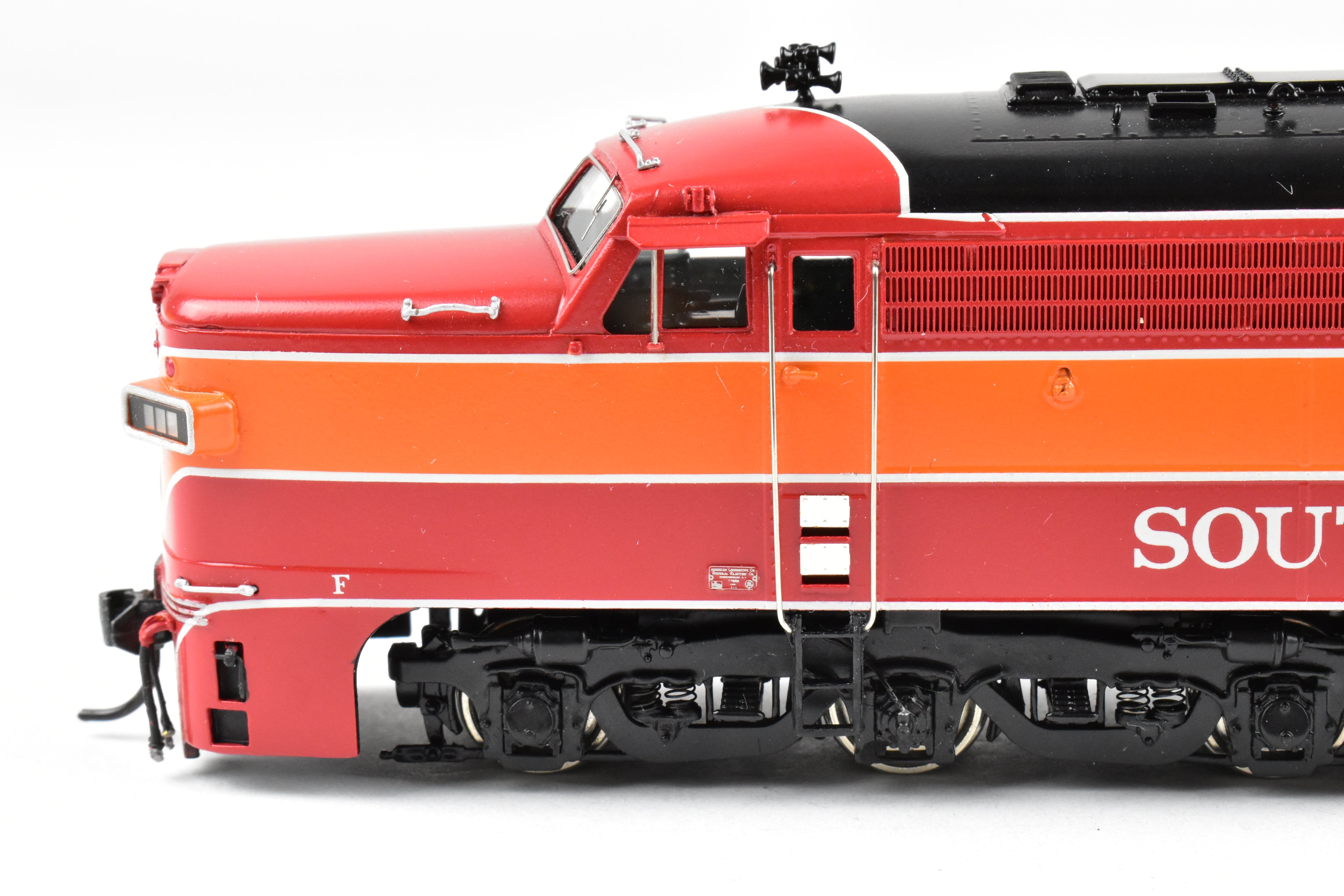 HO Scale Brass Union Terminal Imports Southern Pacific Alco PA - 2 Locomotive Model in Daylight Scheme, FP #6041